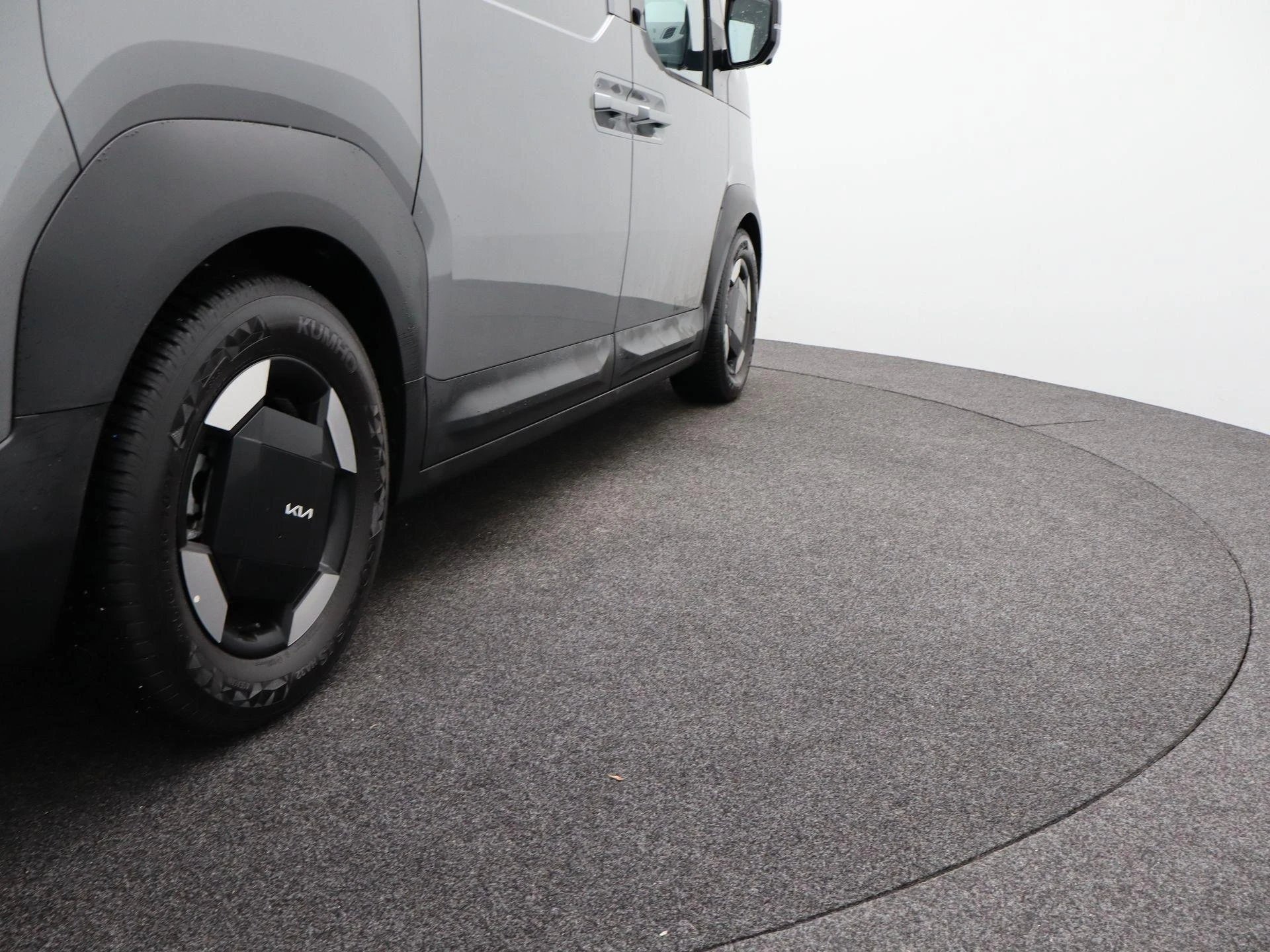 Kia-PV5-image-24