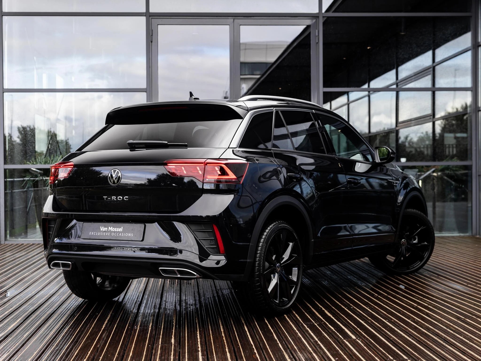 Volkswagen-T-Roc-image-1