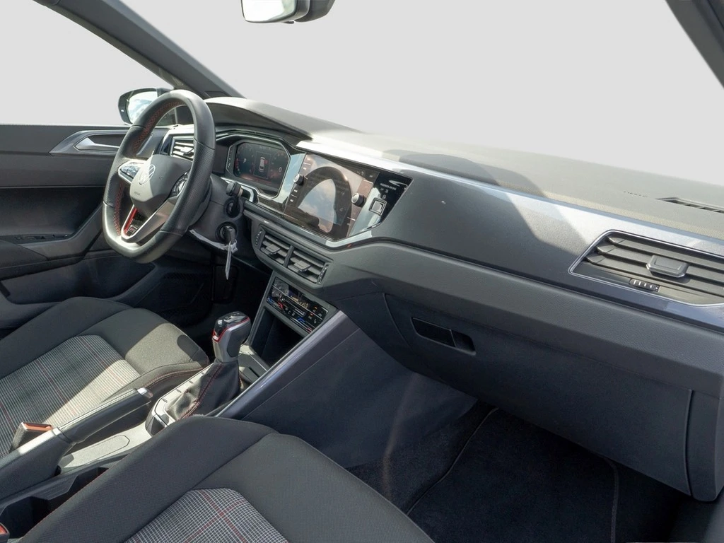 Volkswagen-Polo-image-7