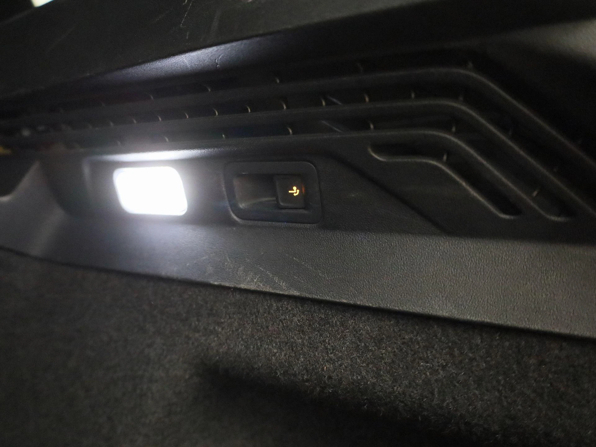 Volkswagen-ID.4-image-14