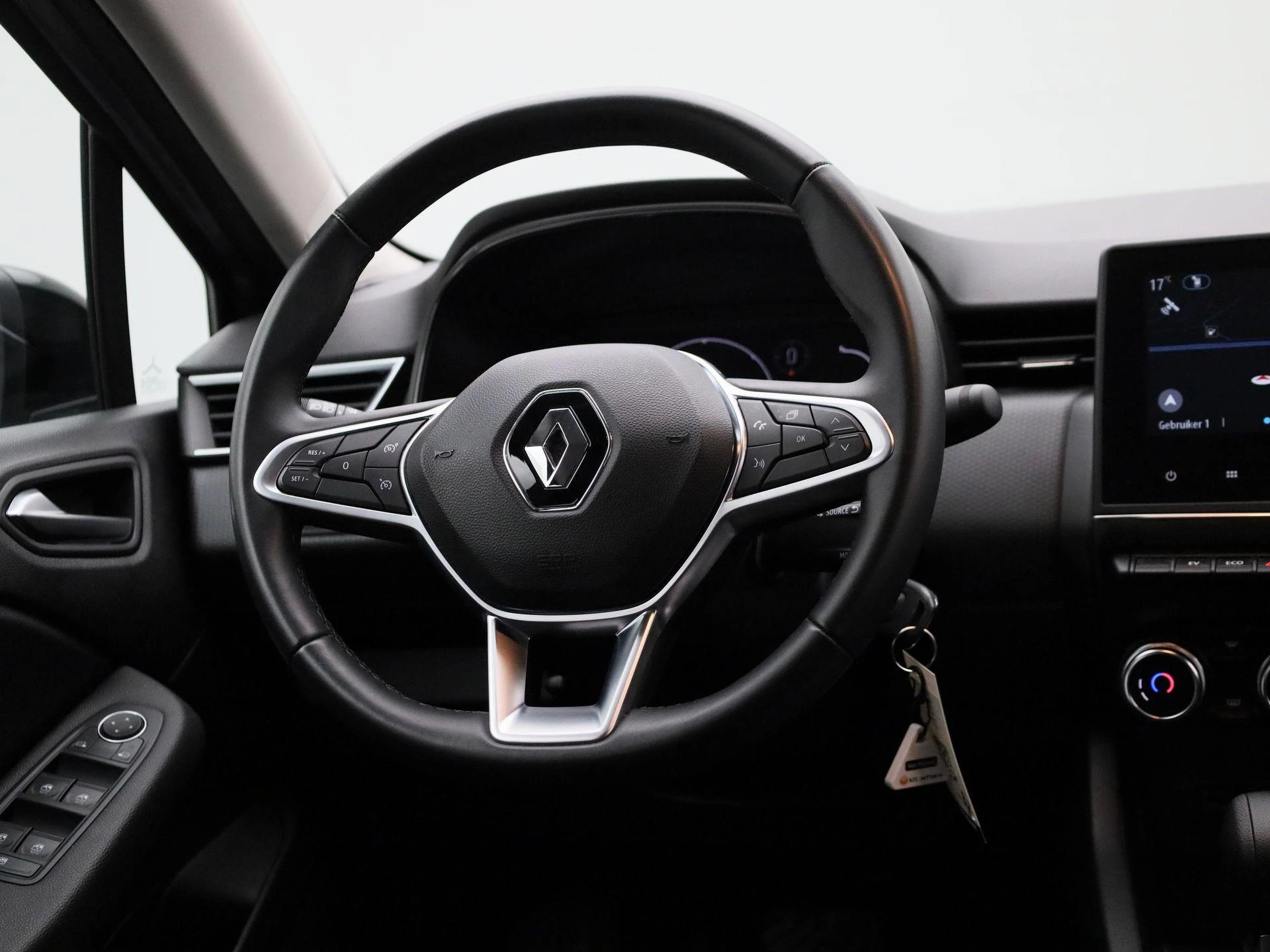 Renault-Clio-image-10
