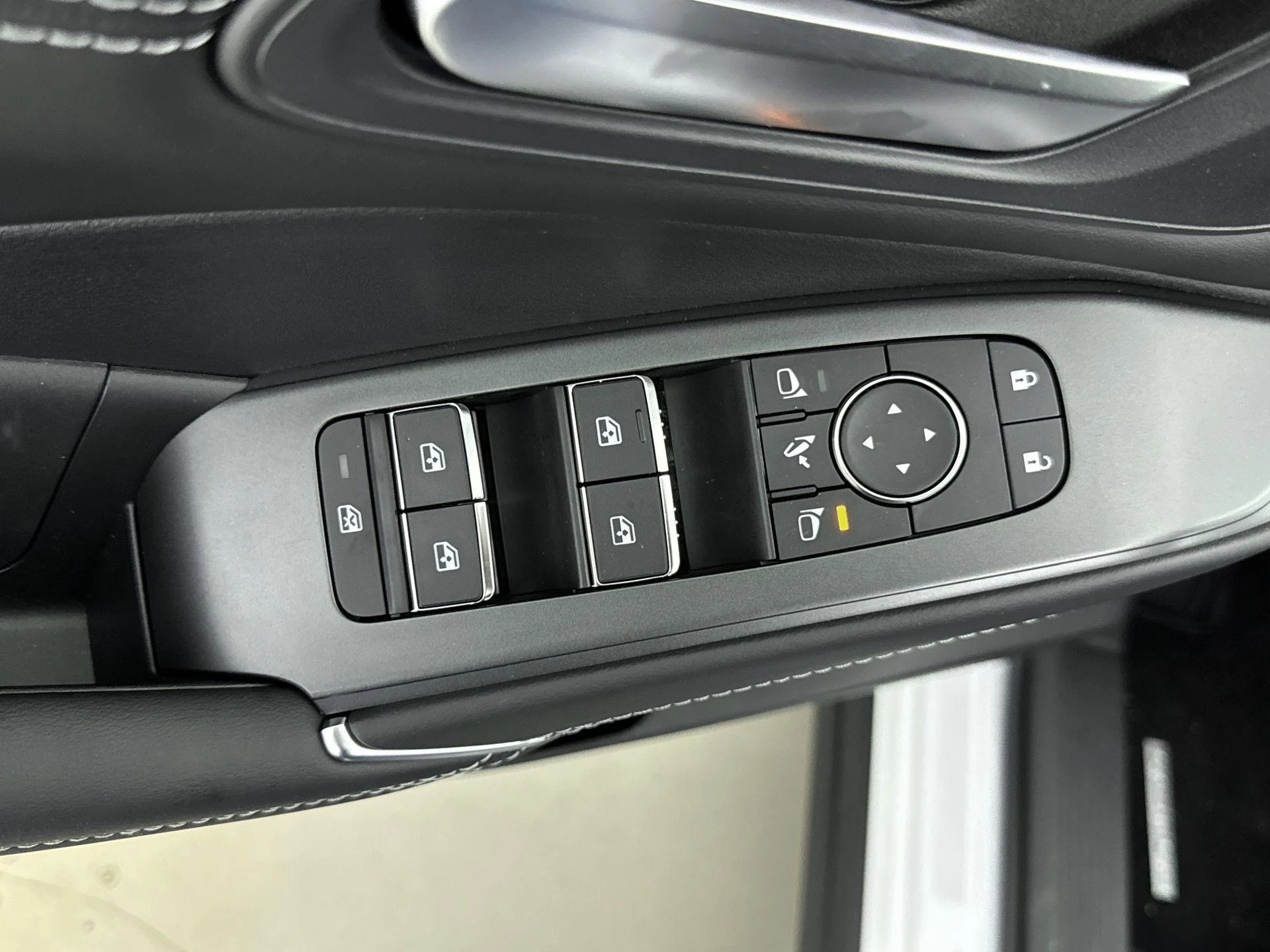 Nissan-QASHQAI-image-12