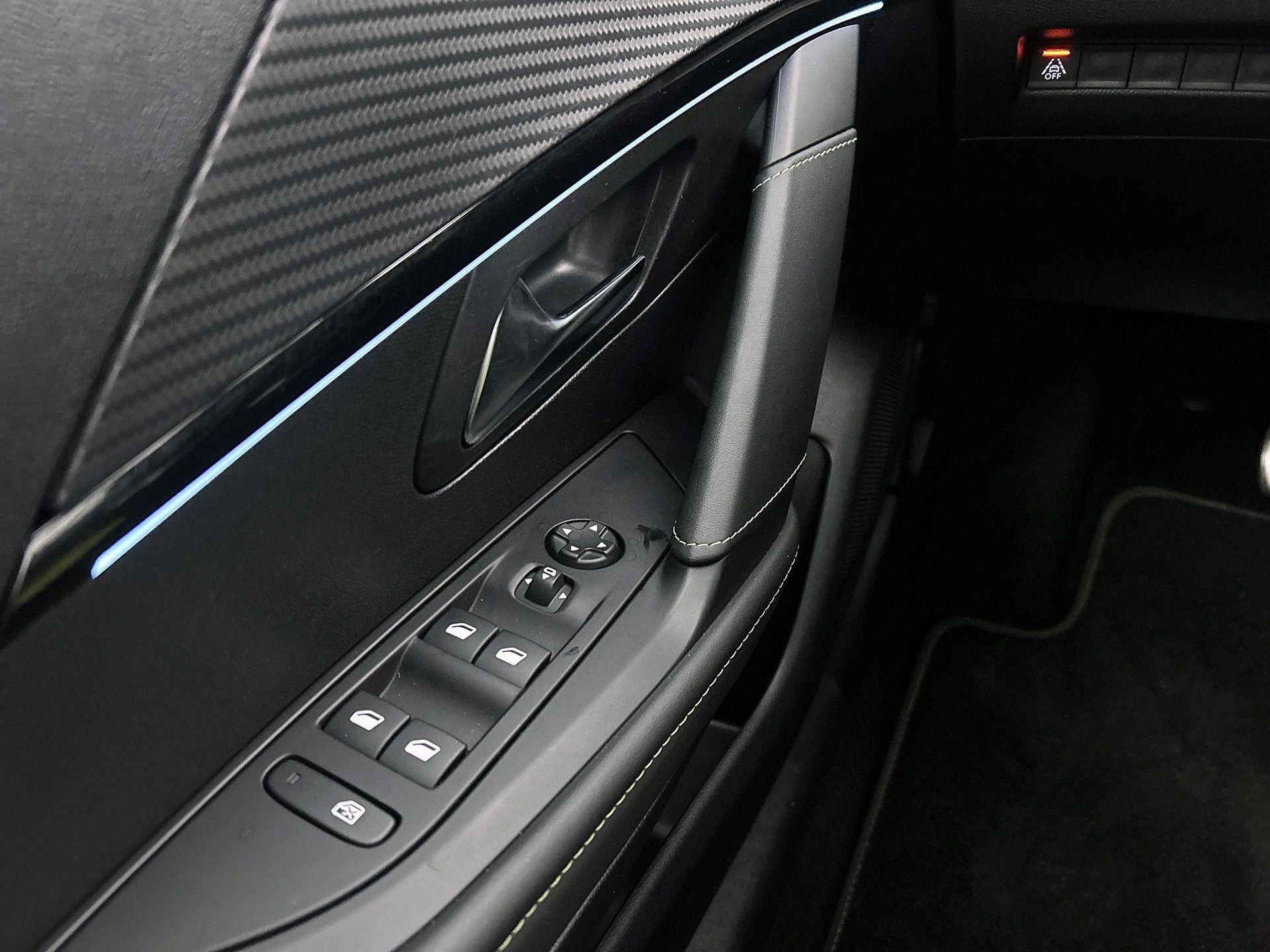 Peugeot-208-image-34