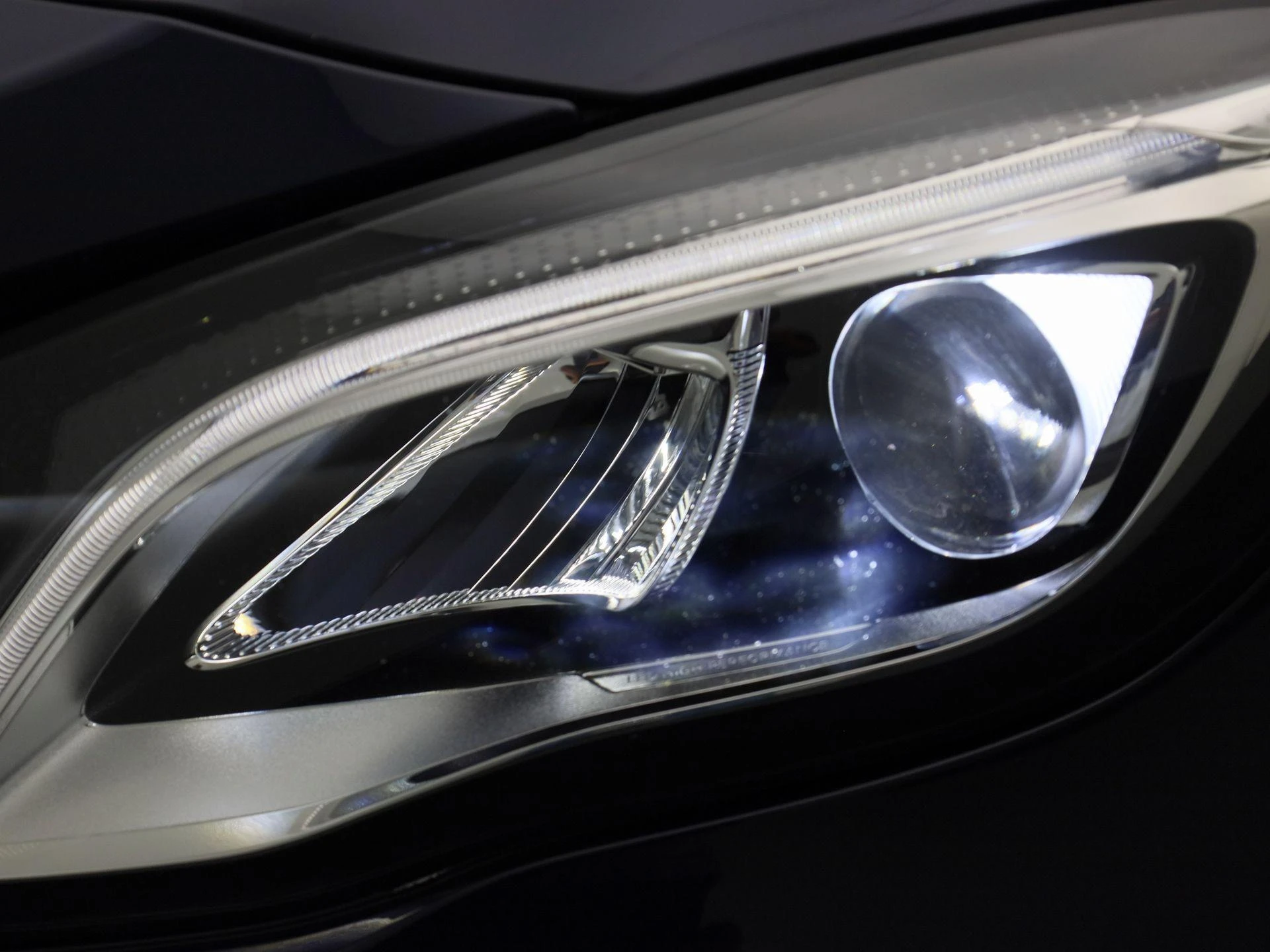 Mercedes-Benz-GLA-image-13