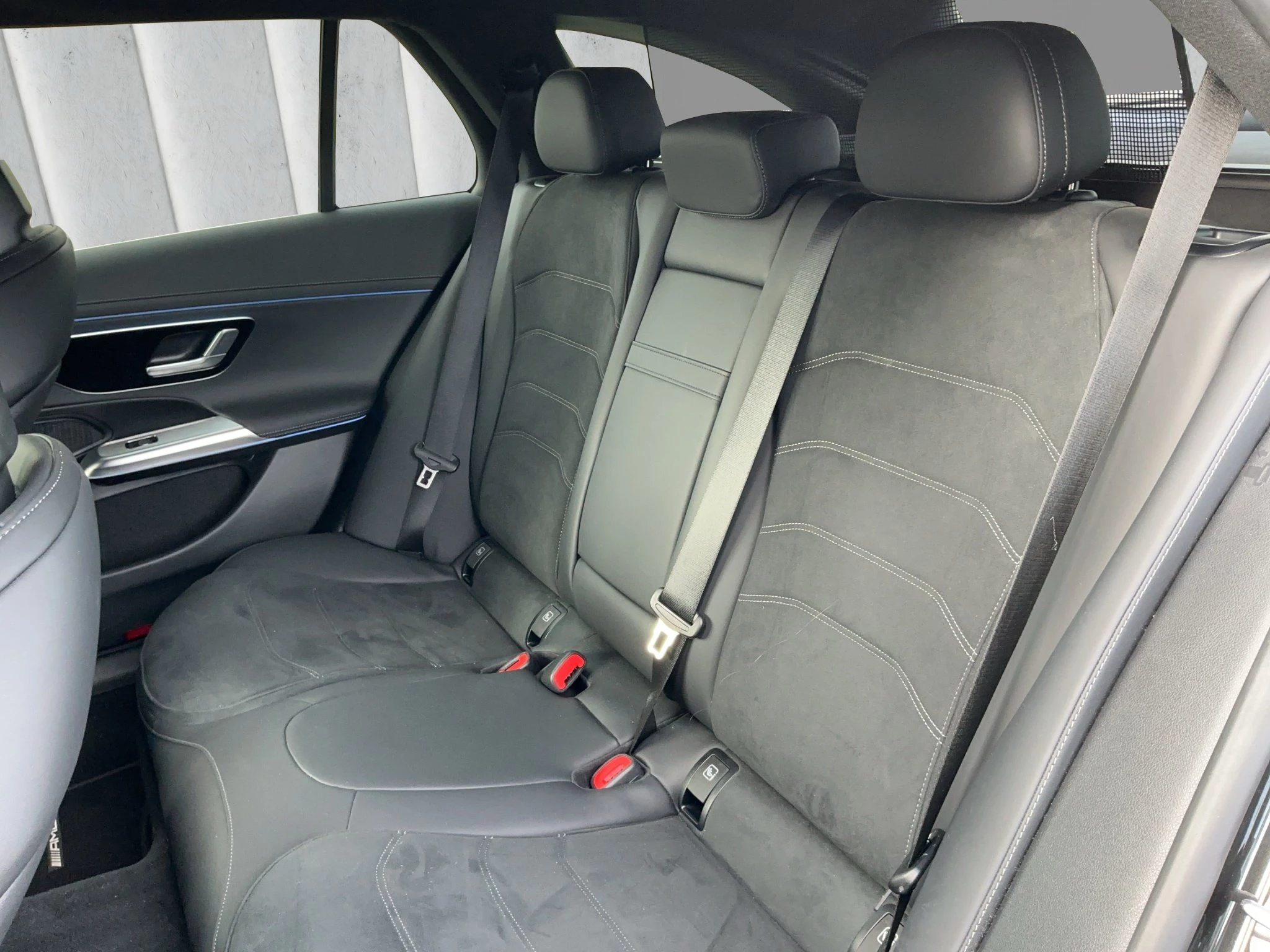 Mercedes-Benz-E-Klasse-image-10