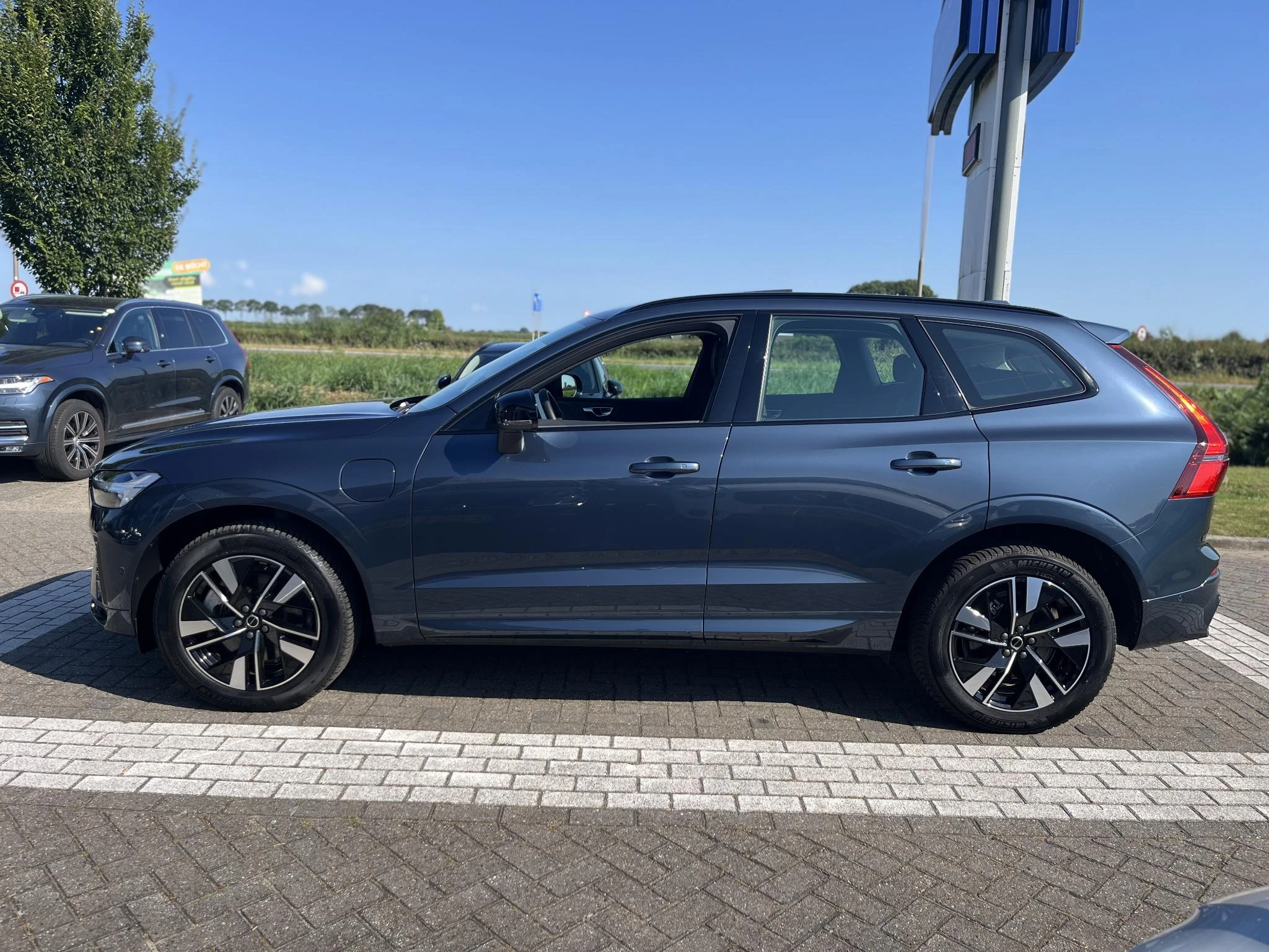Volvo-XC60-image-2