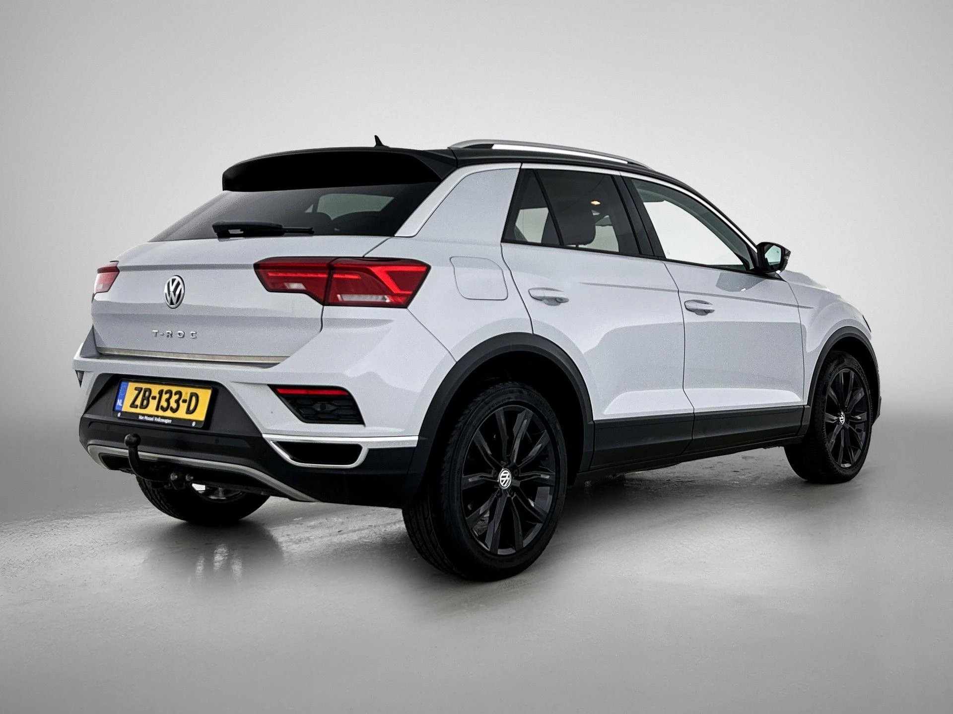 Volkswagen-T-Roc-image-3