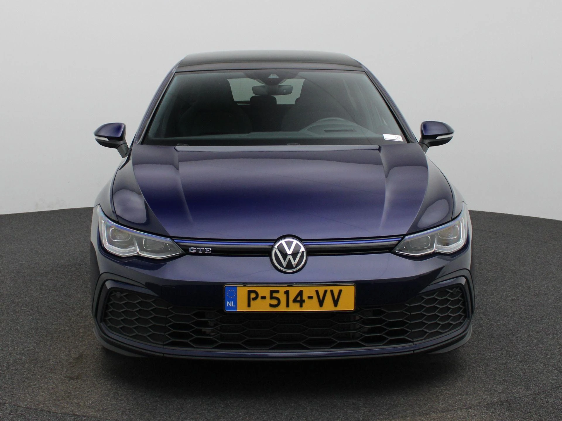 Volkswagen-Golf-image-2