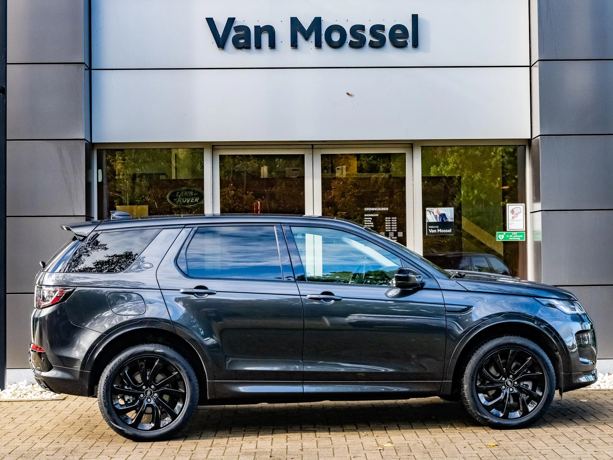 Land Rover-Discovery Sport-image-7