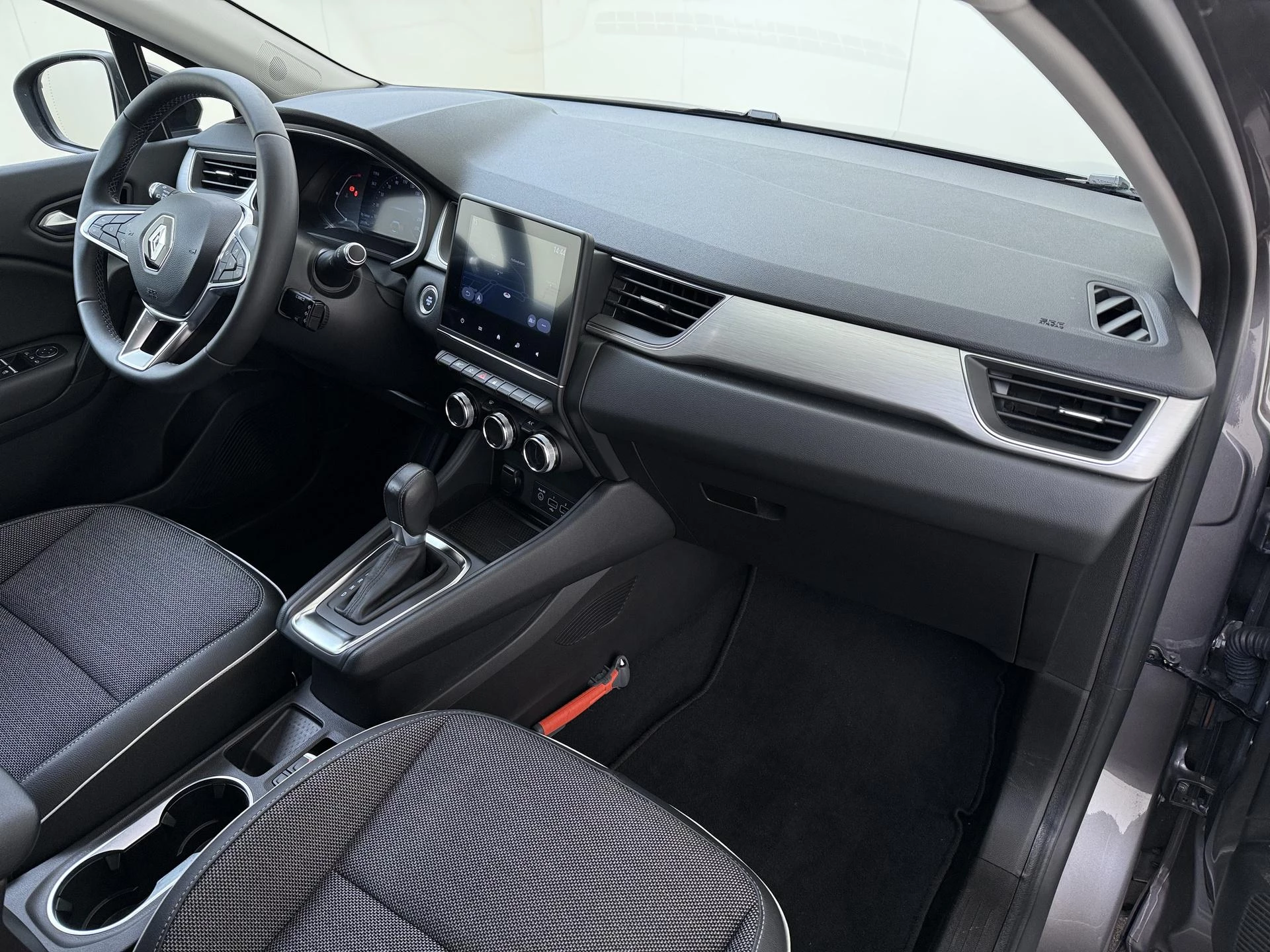 Renault-Captur-image-12