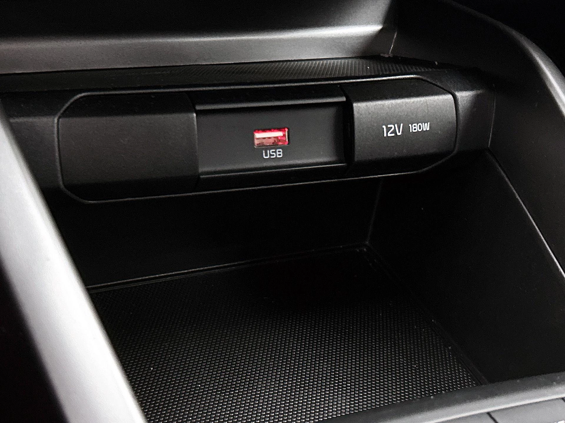 Kia-Stonic-image-32