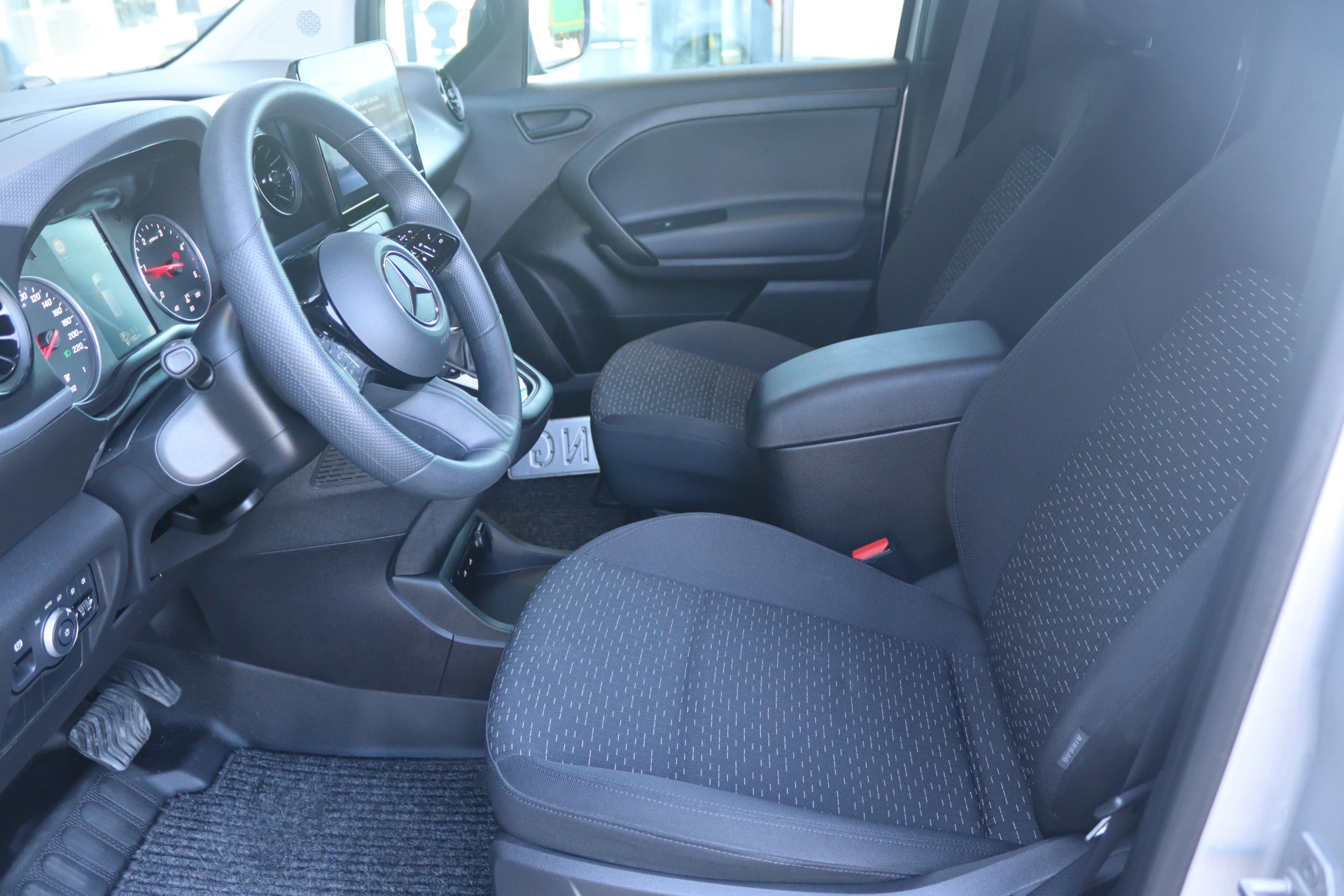 Mercedes-Benz-Citan-image-4