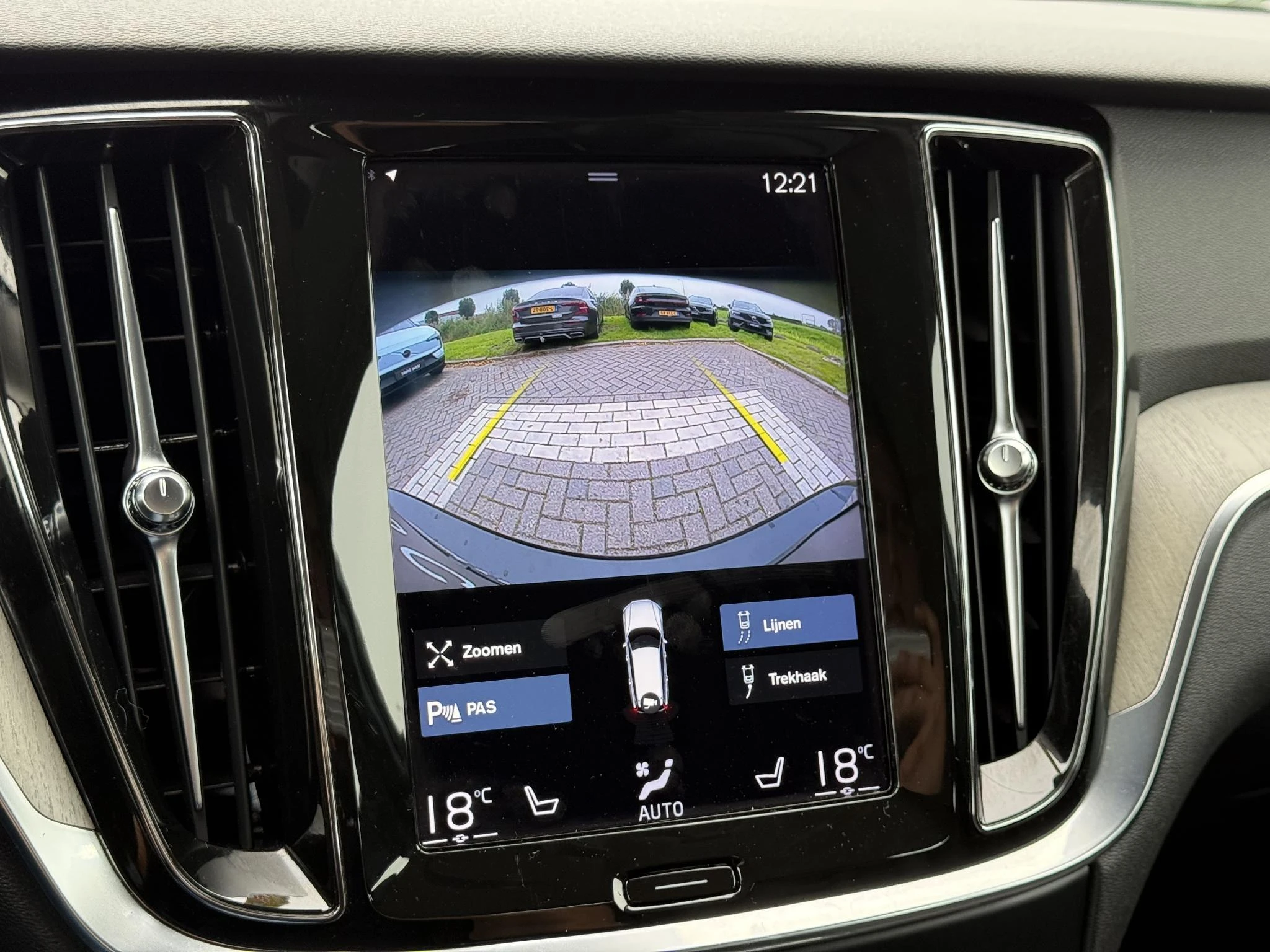 Volvo-V60-image-2