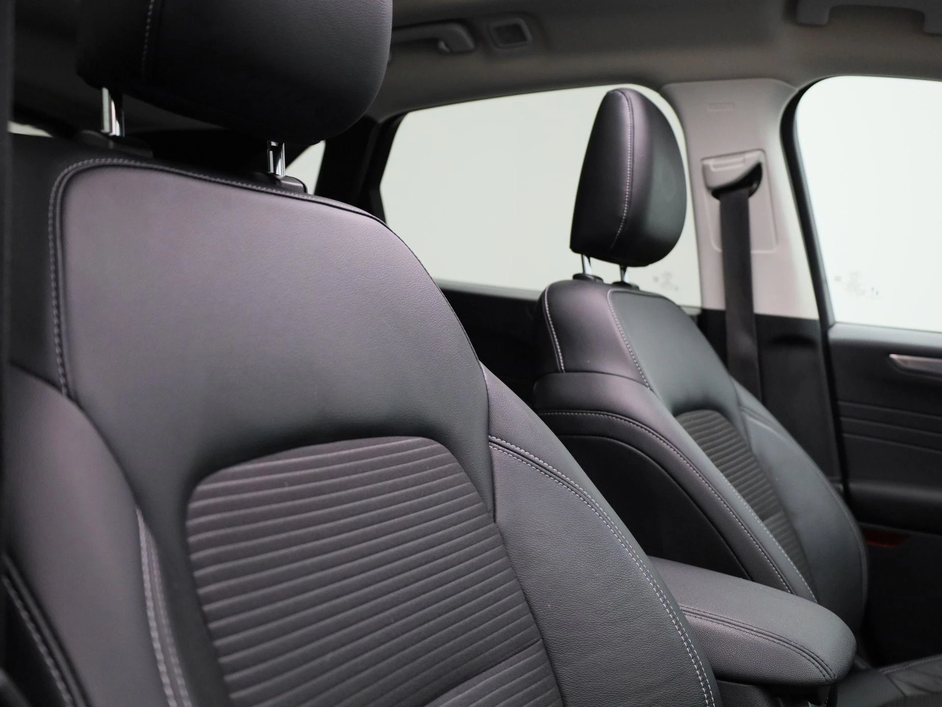 Ford-Kuga-image-32