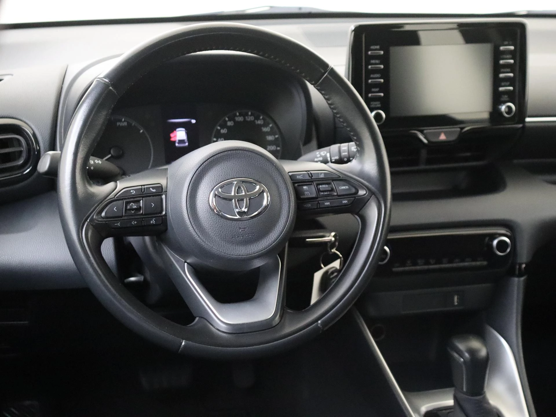 Toyota-Yaris-image-13