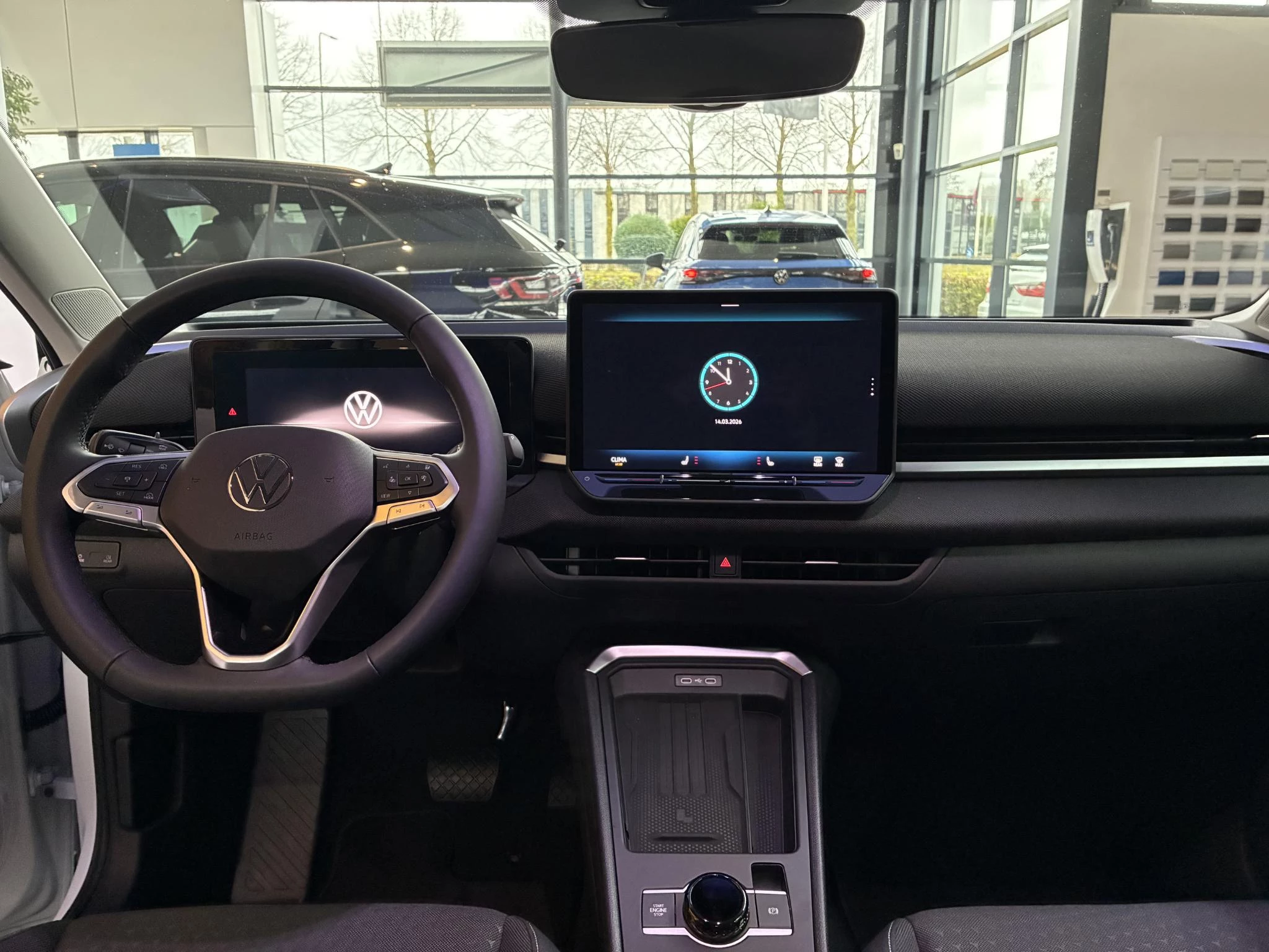 Volkswagen-T-Roc-image-6