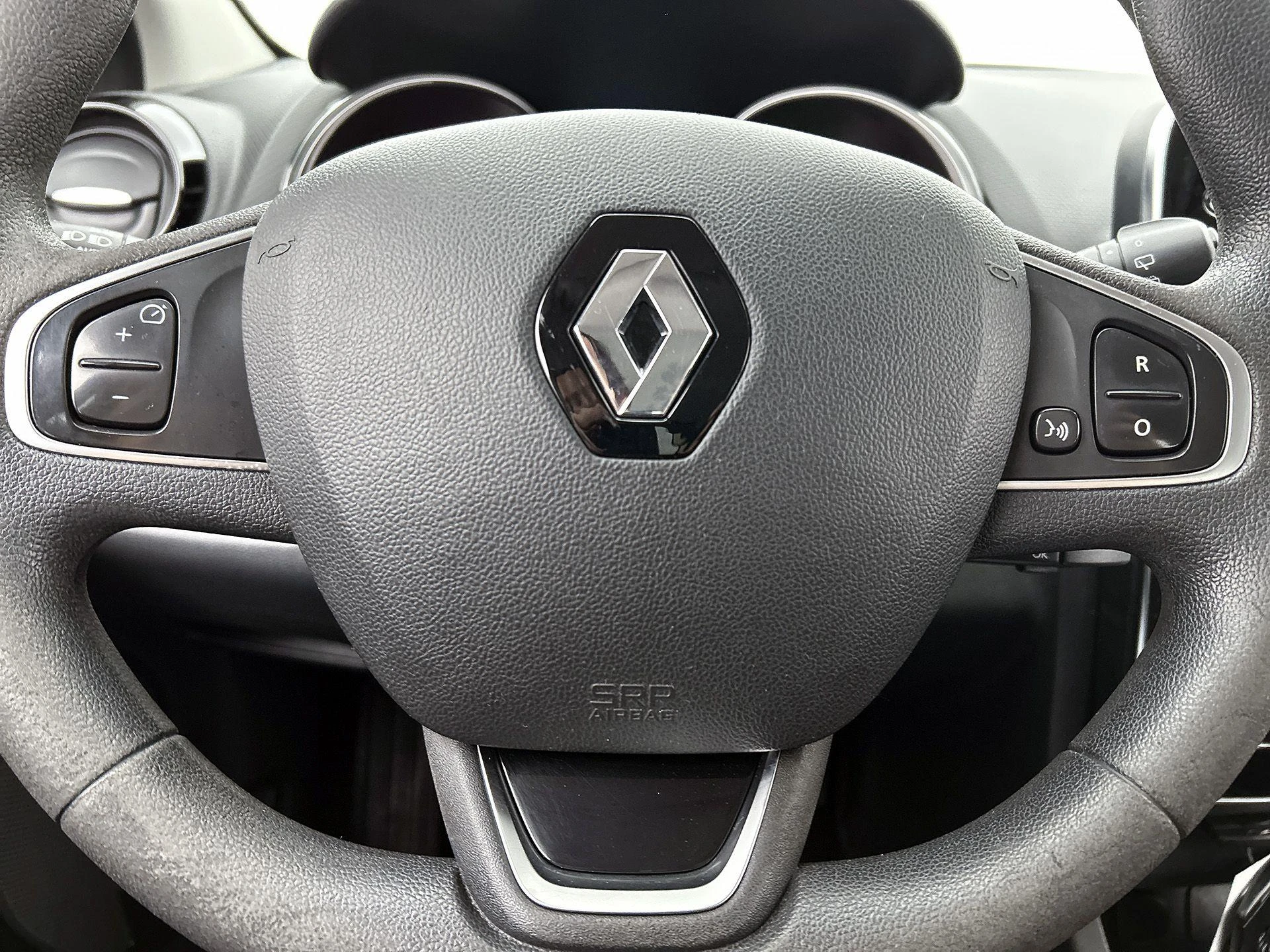 Renault-Clio-image-28