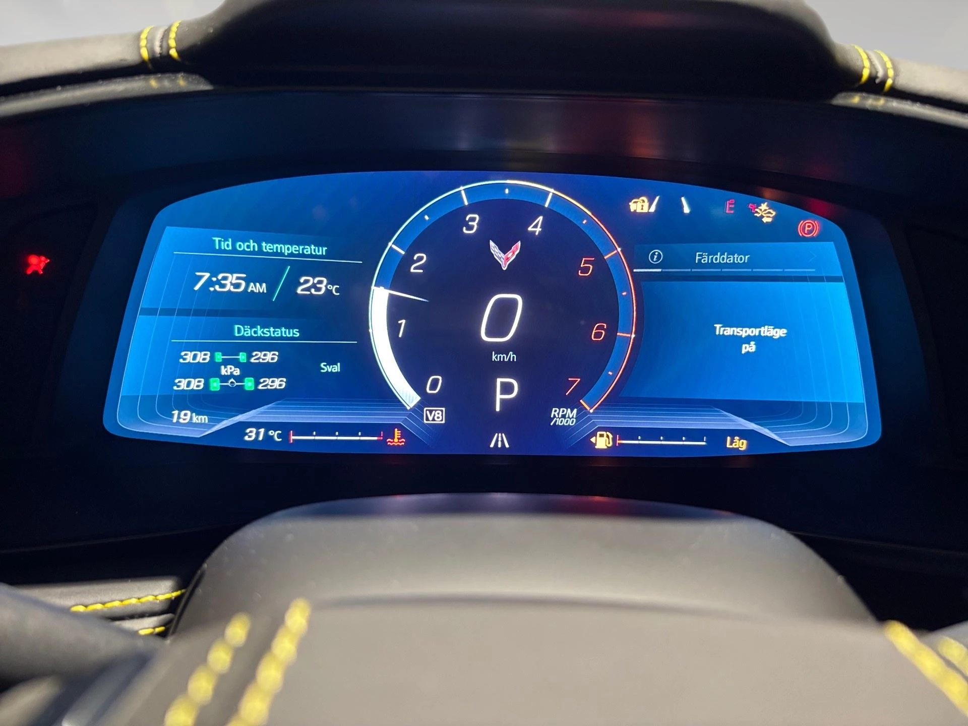 Chevrolet-Corvette-image-13