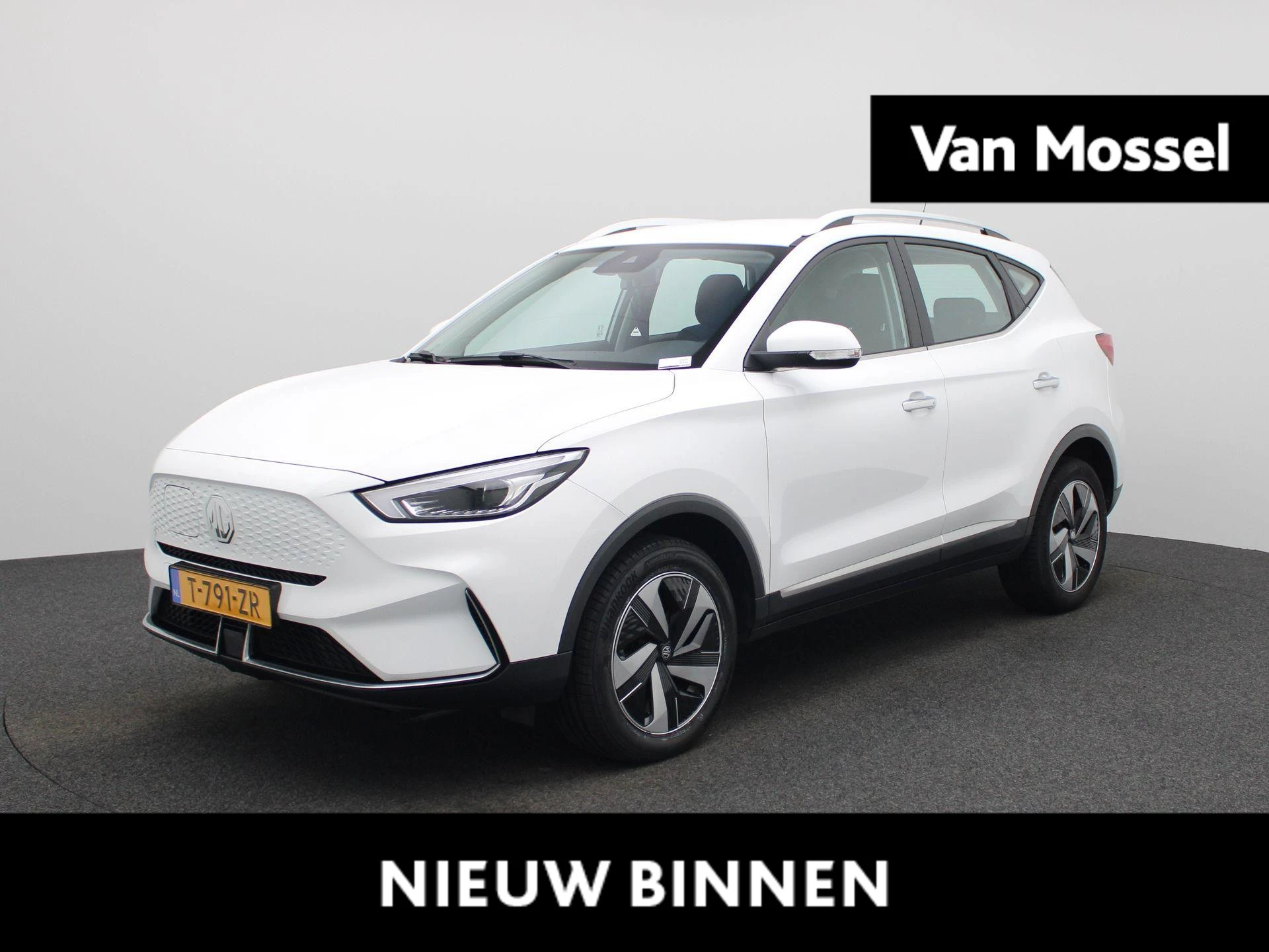 MG-ZS EV-image-0