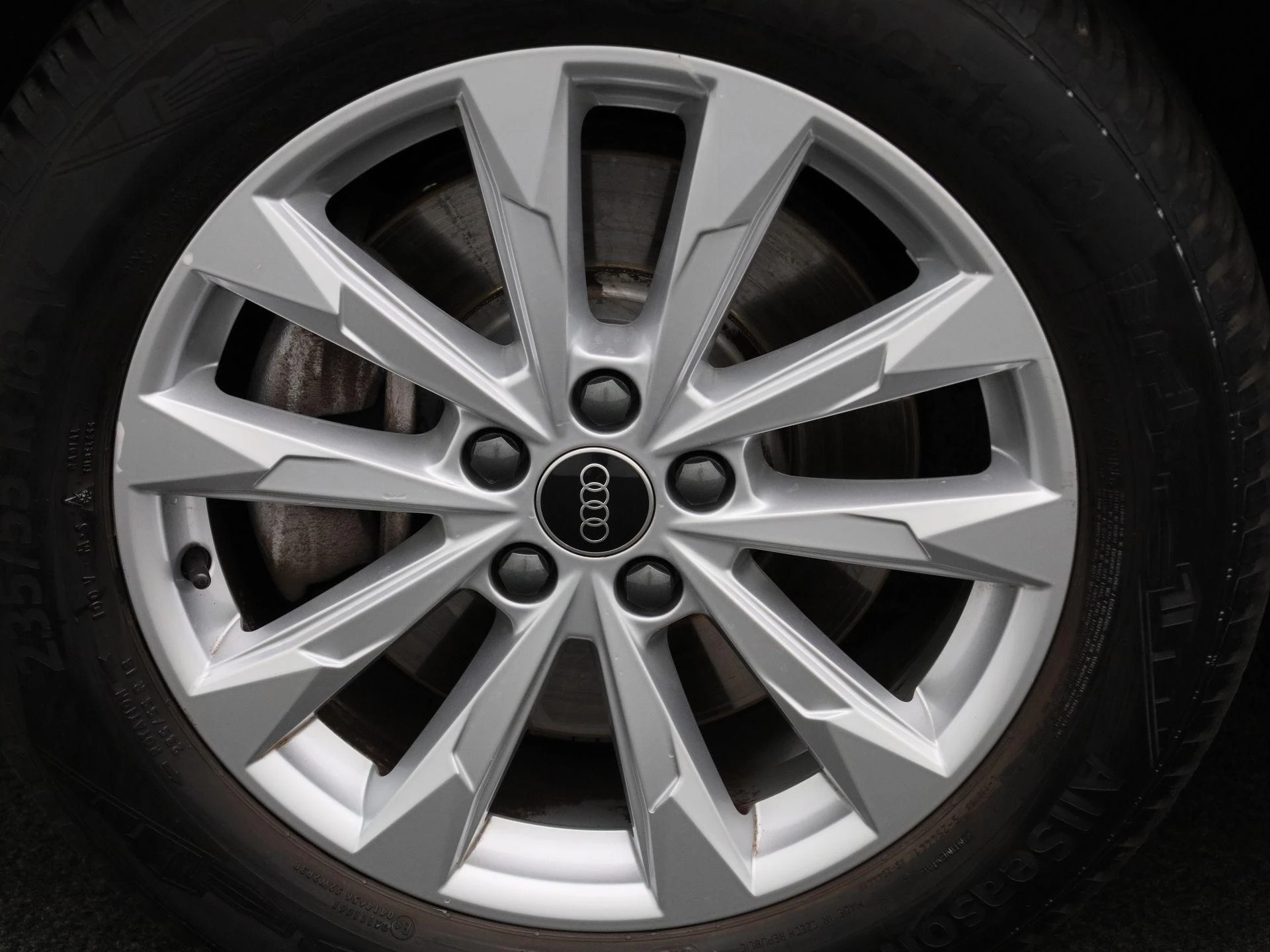 Audi-Q3-image-13
