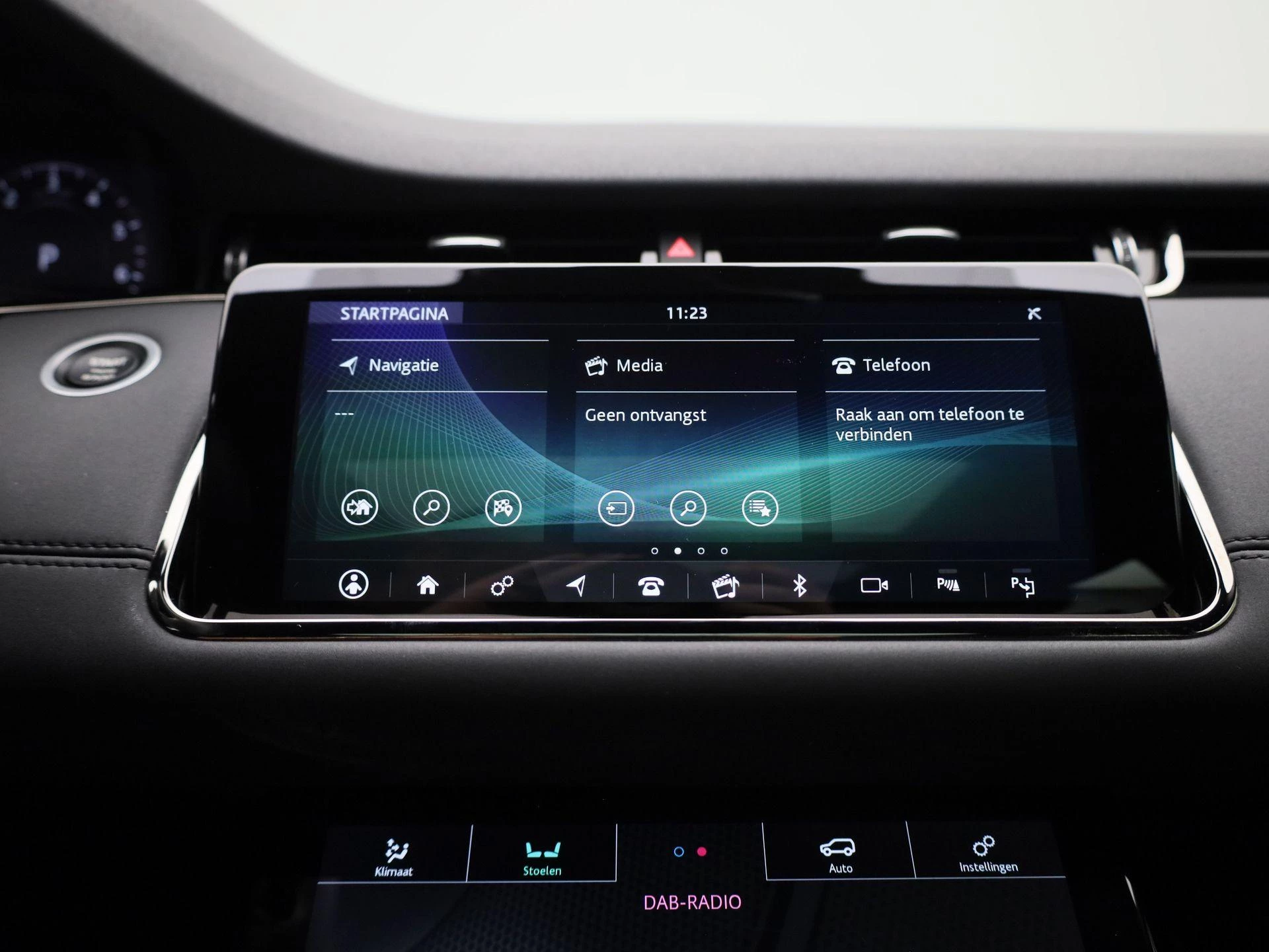 Land Rover-Range Rover Evoque-image-29