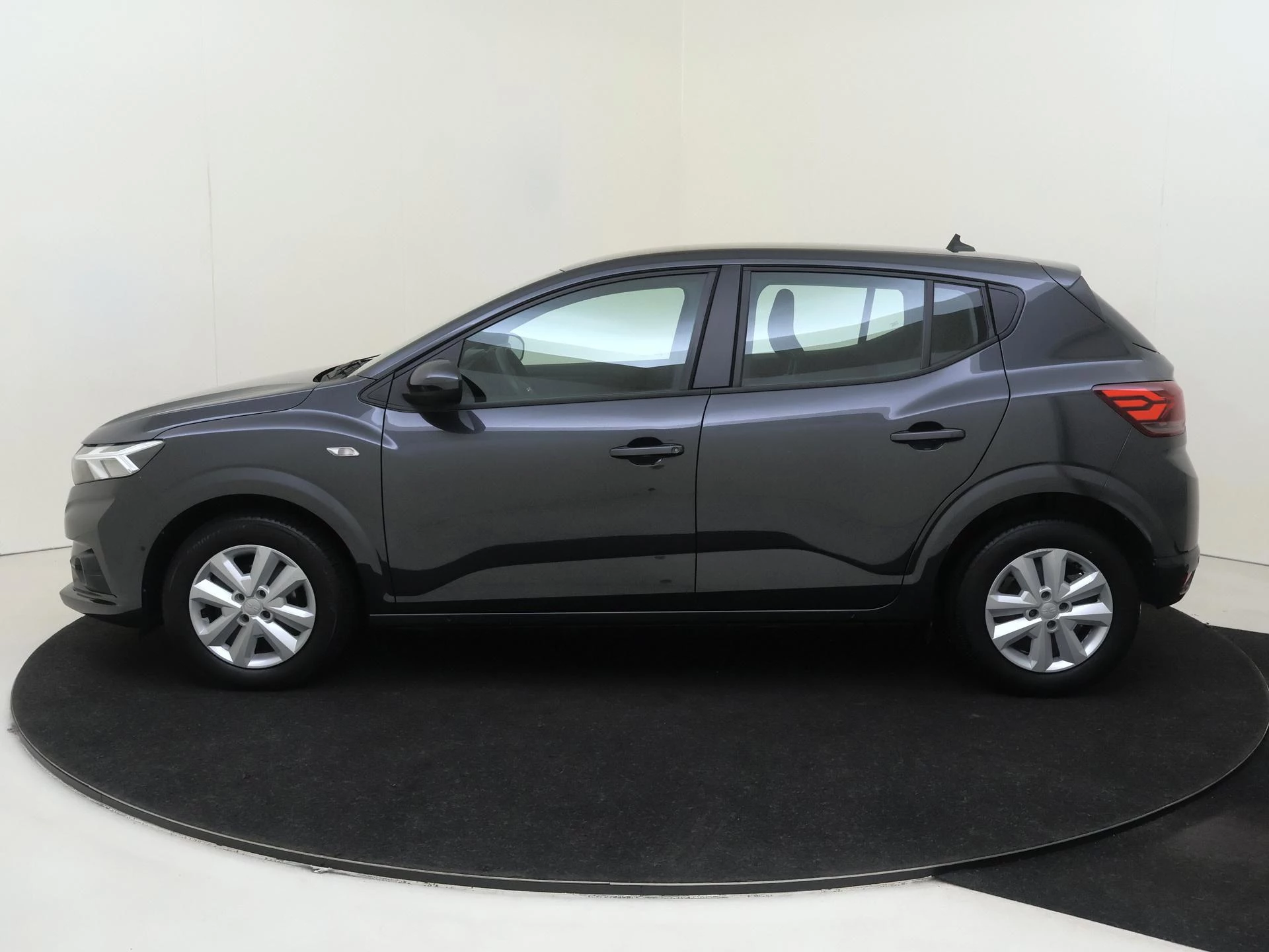 Dacia-Sandero-image-7