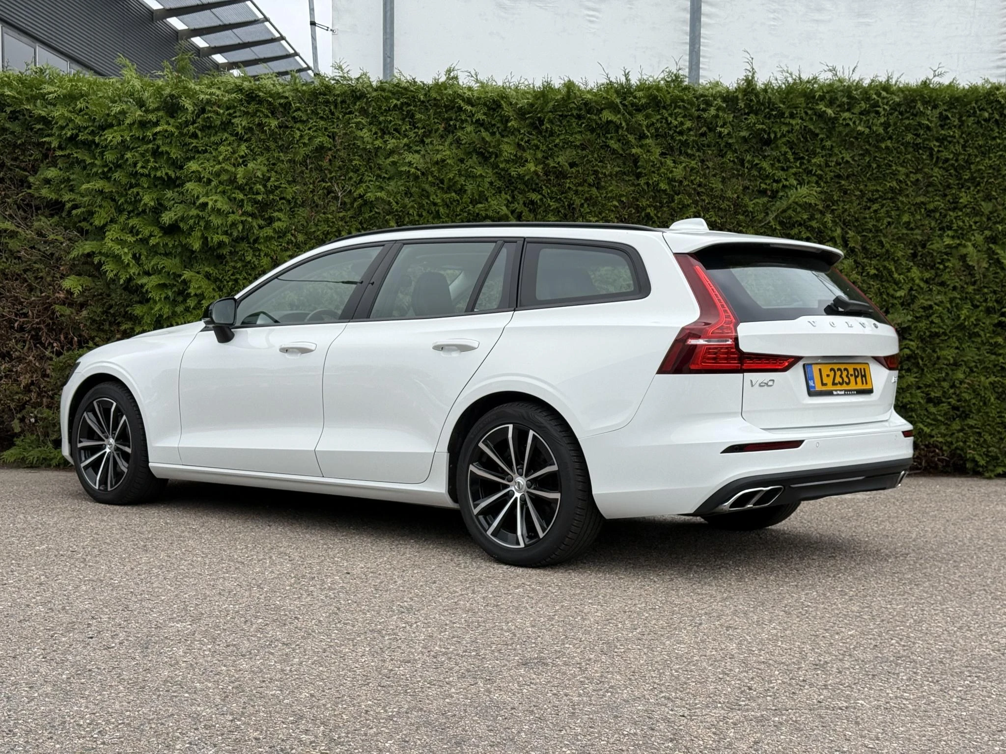 Volvo V60 B3 Momentum Advantage