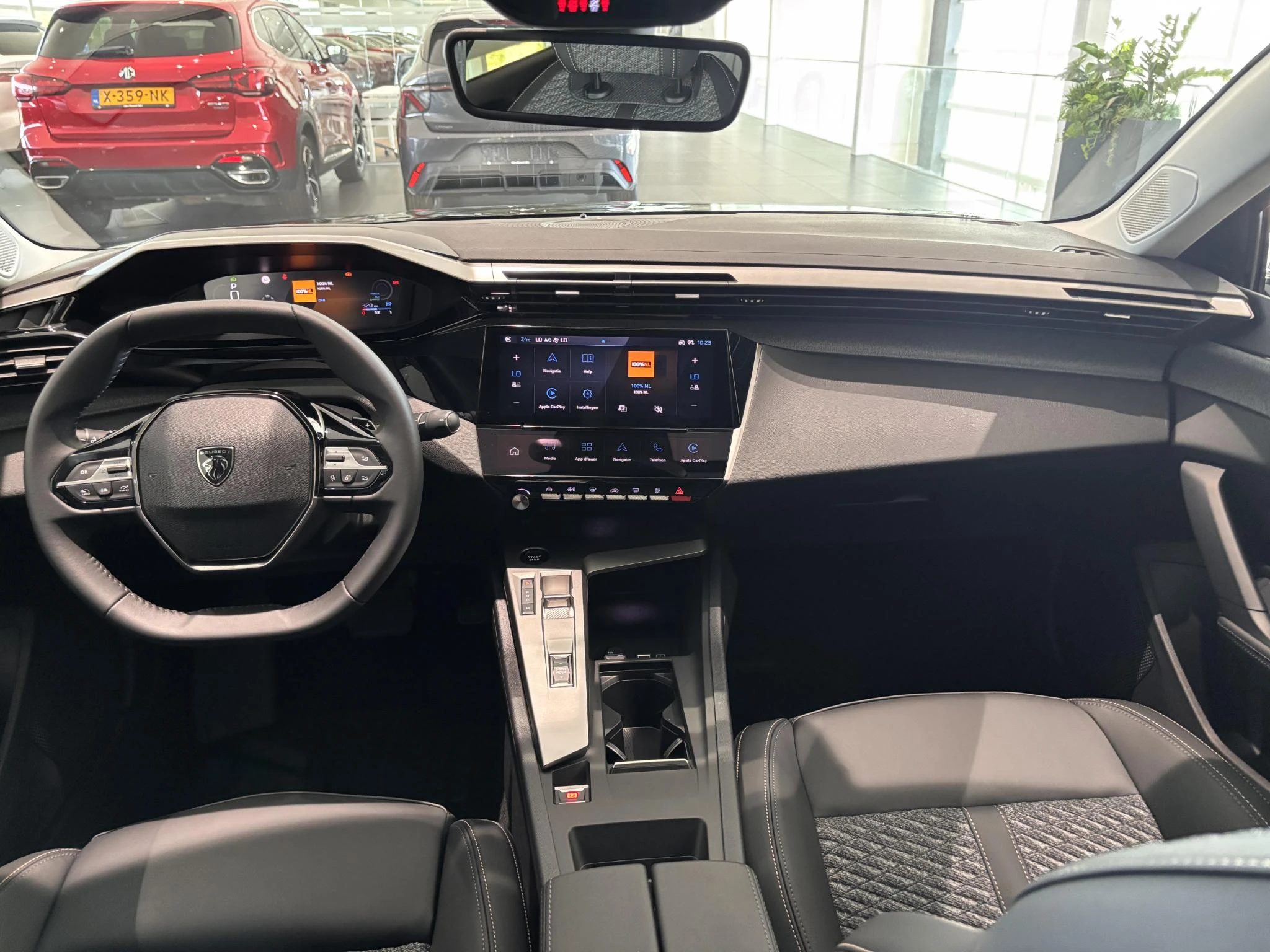 Peugeot 408 1.2 Allure Hybrid 145