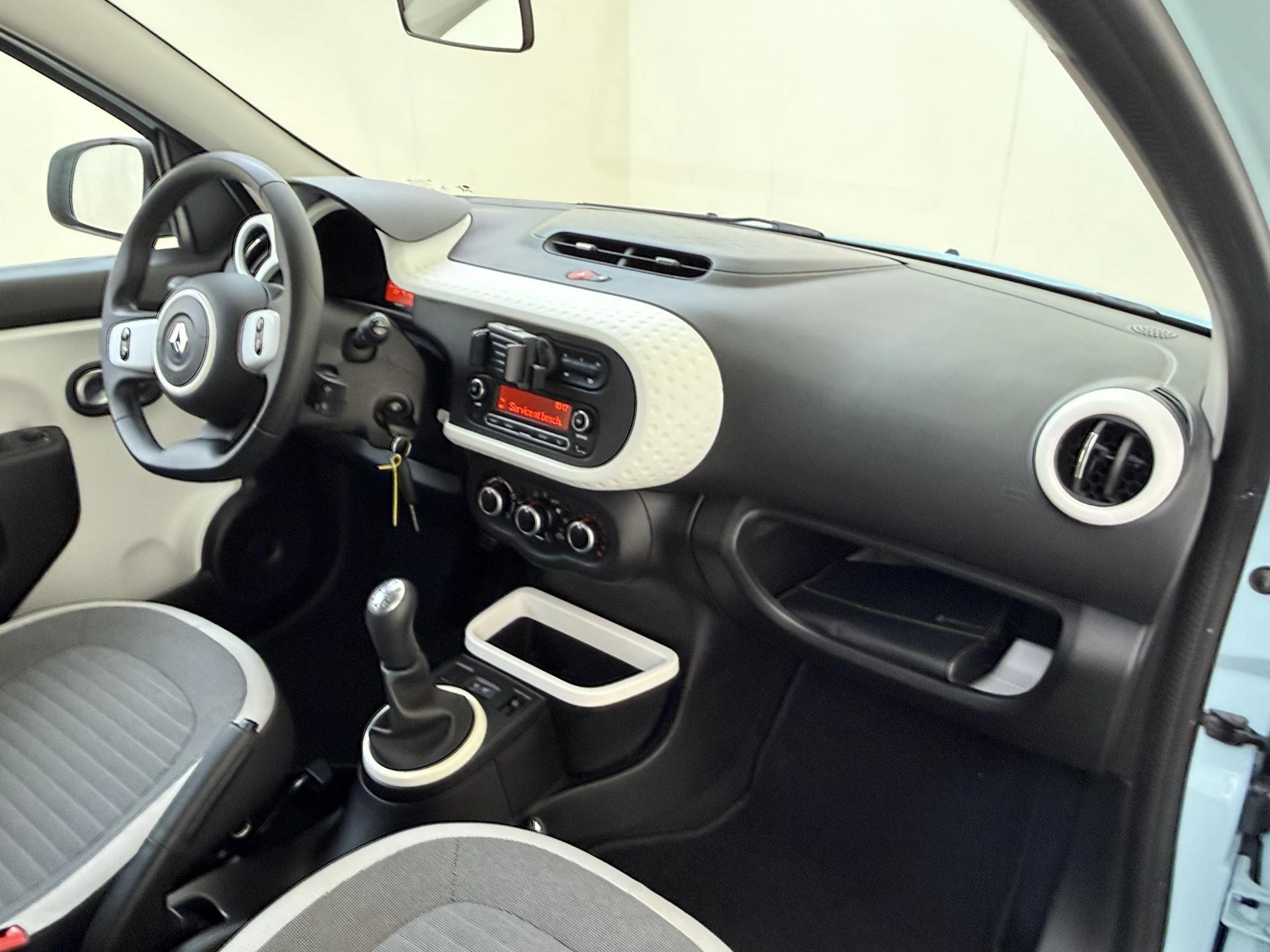 Renault-Twingo-image-12