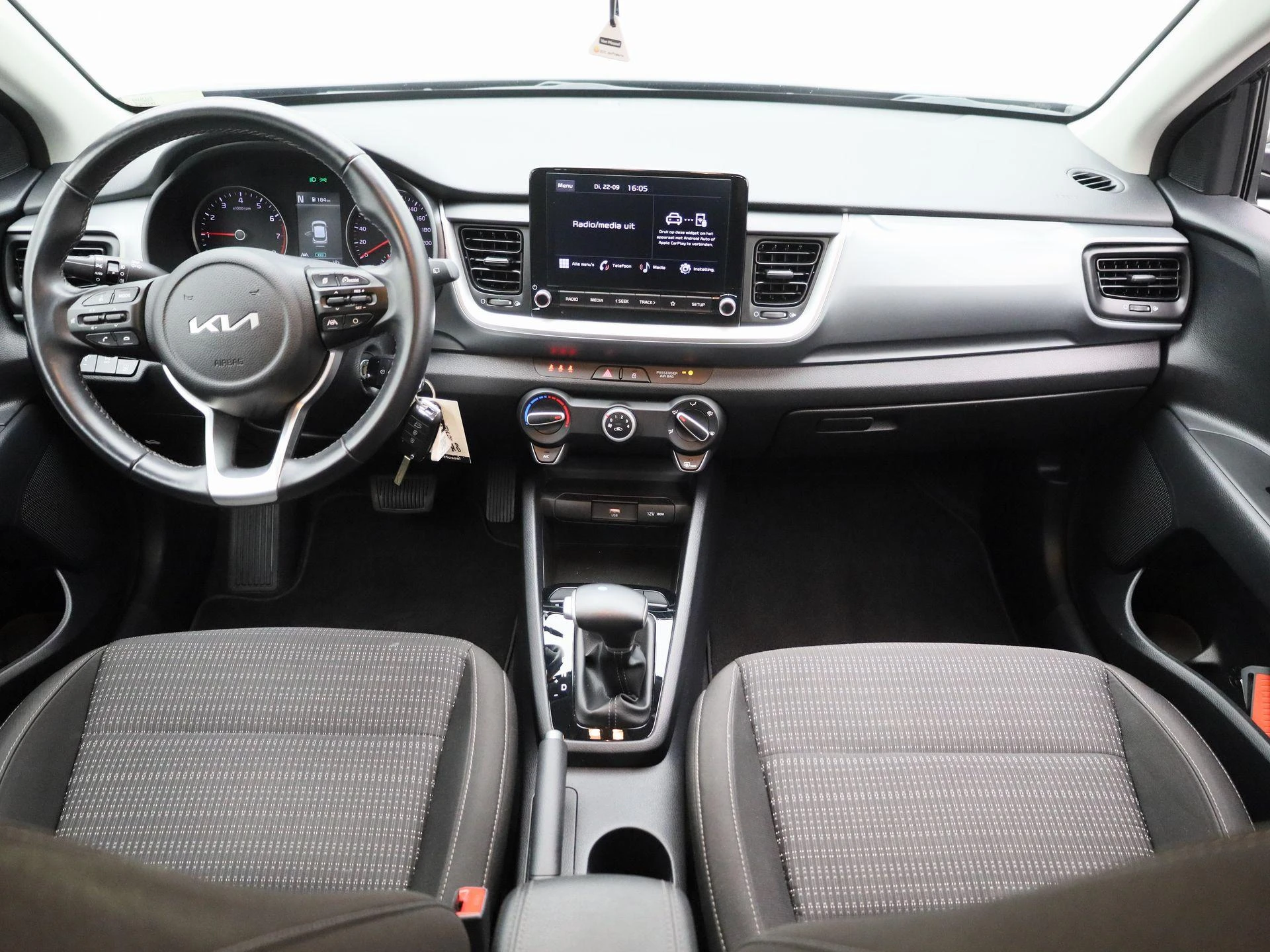 Kia-Stonic-image-7