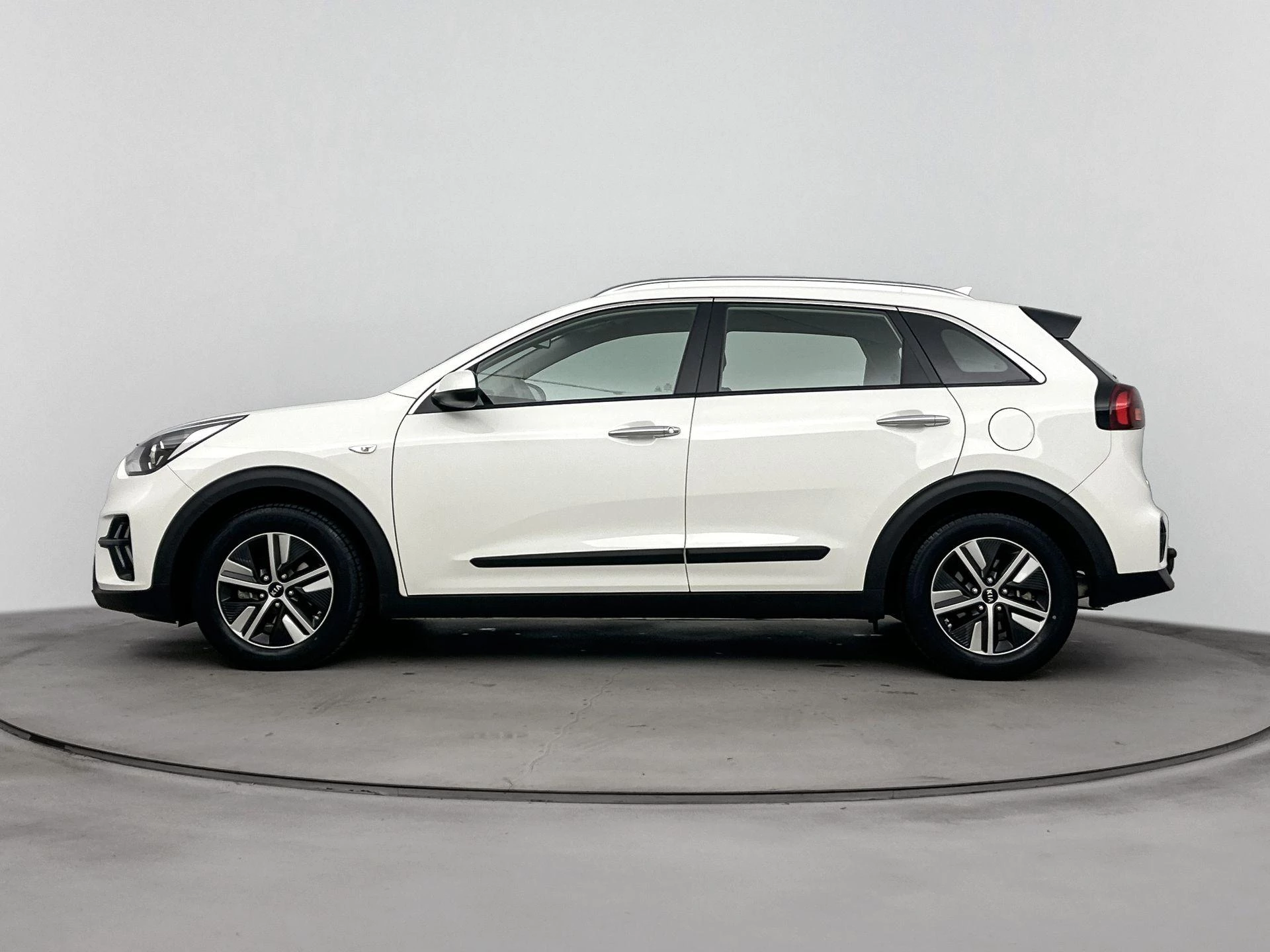 Kia-Niro-image-1