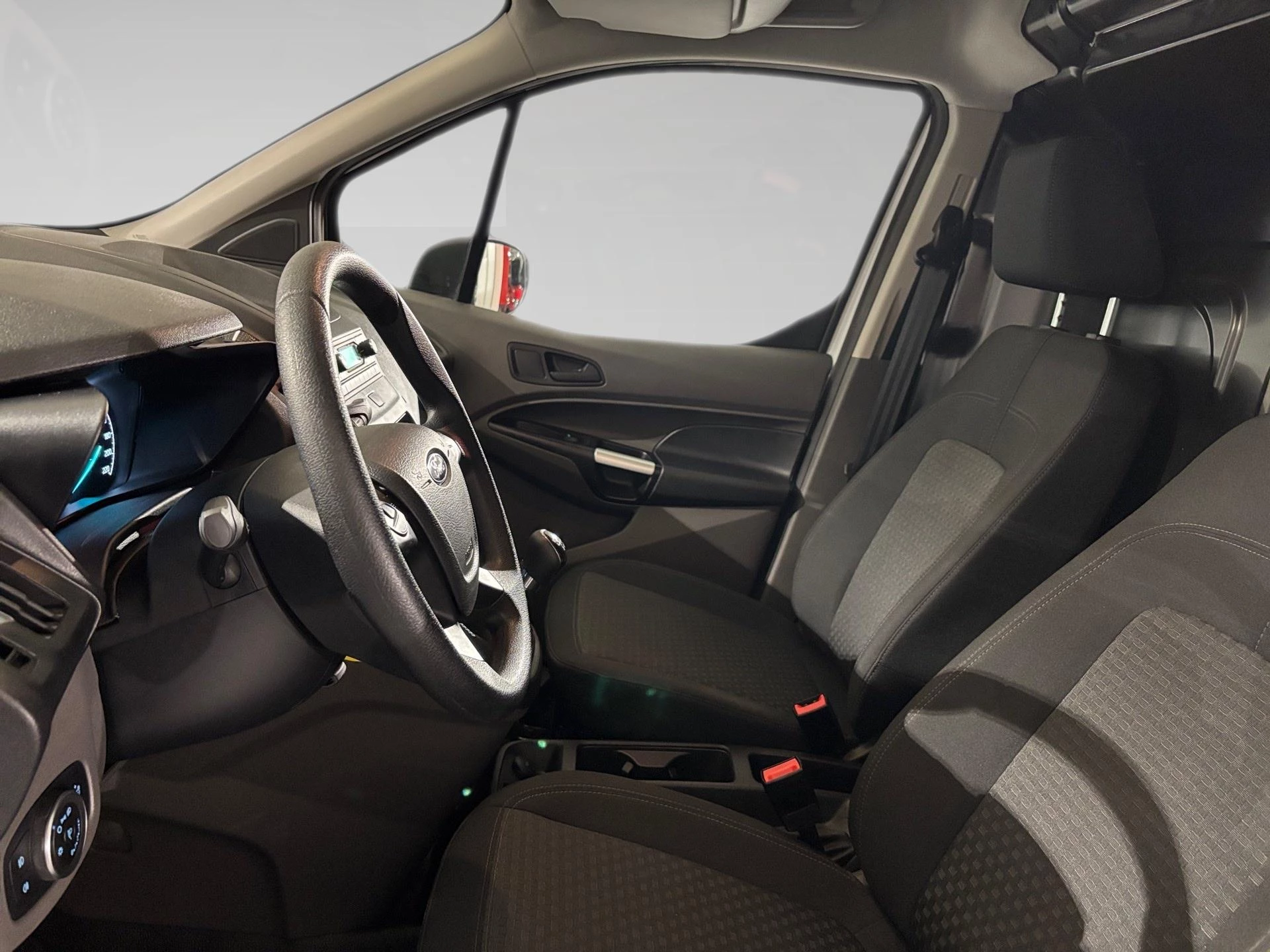 Ford-Transit Connect-image-3