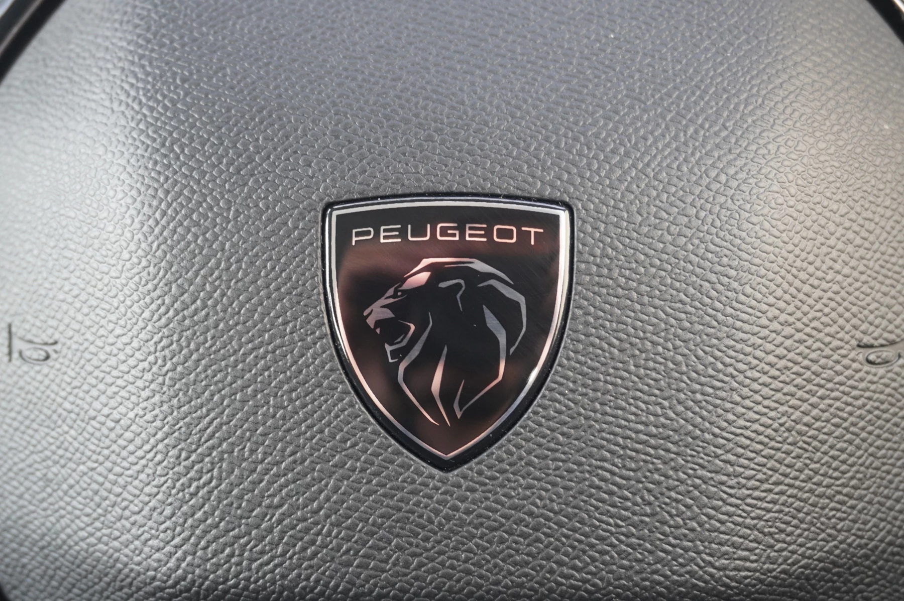 Peugeot-208-image-27
