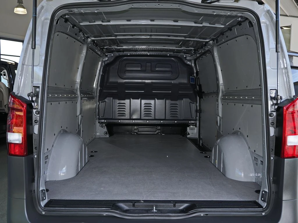 Mercedes-Benz-Vito 116-image-11