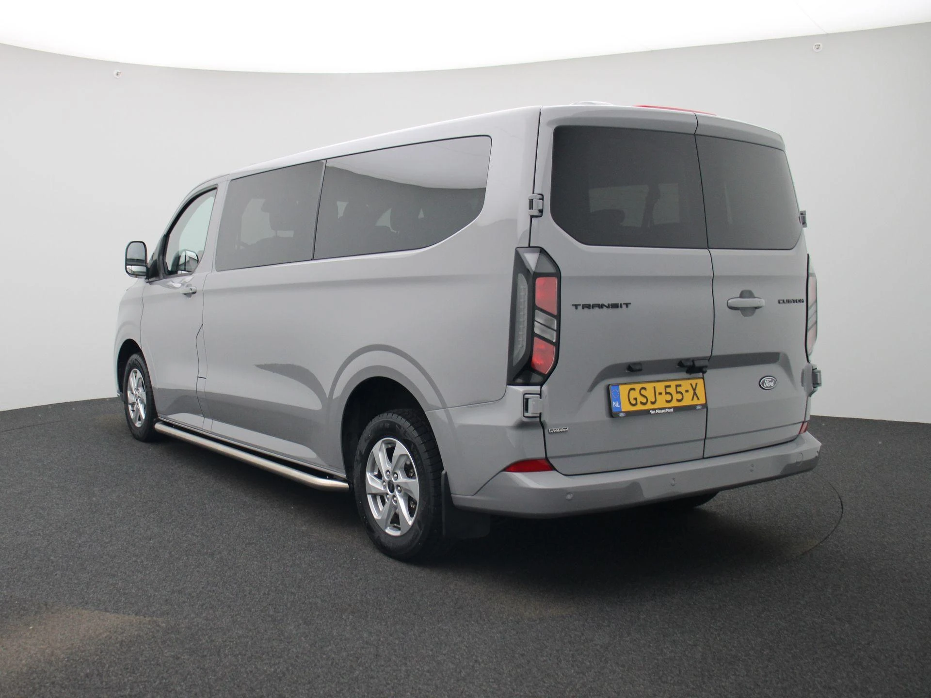 Ford-Transit Custom-image-1