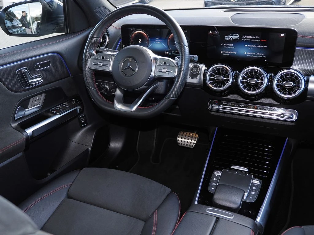 Mercedes-Benz-EQB 300-image-9