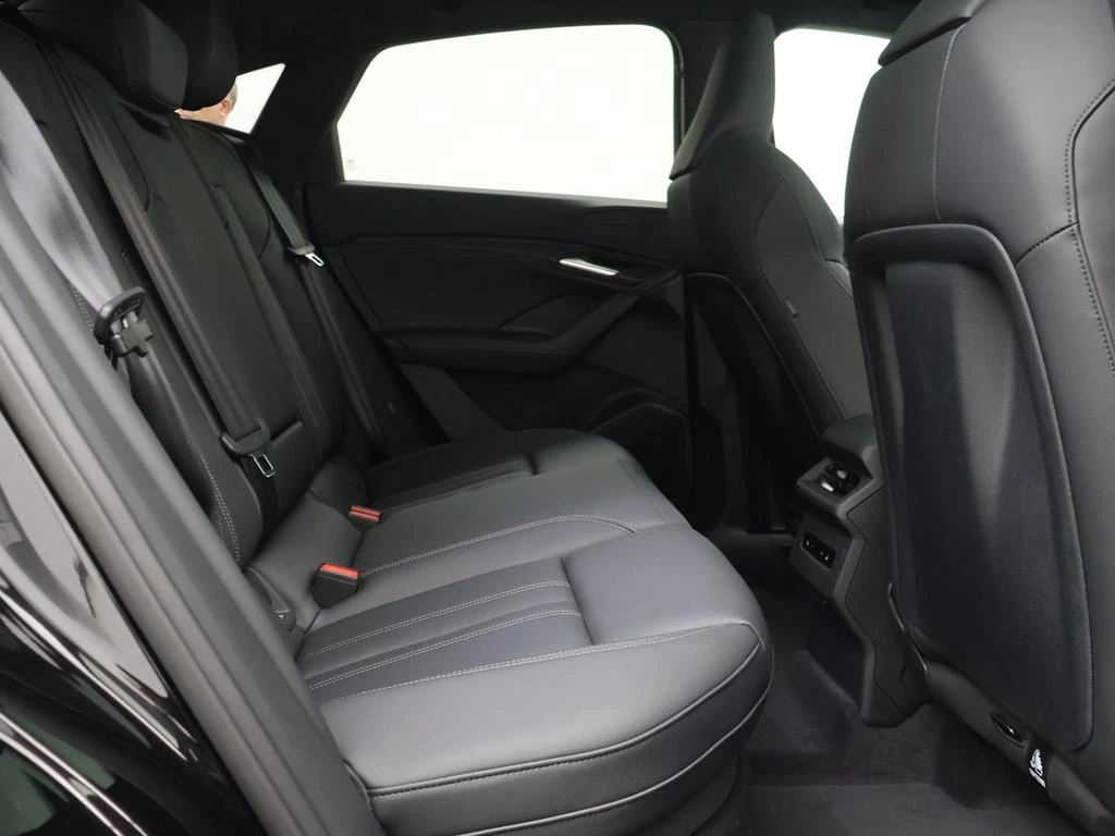 Audi Q6 e-tron Sportback Audi Q6 Sportback Corporate S Performance 306PK *DEMO*