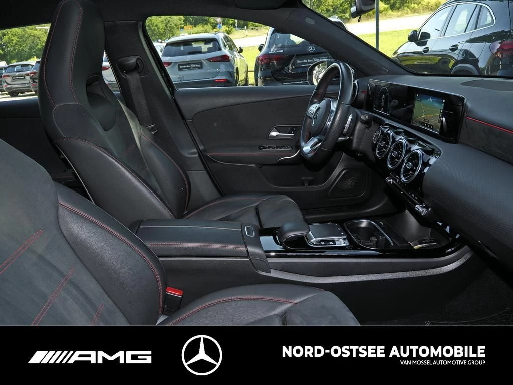 Mercedes-Benz A-Klasse 180 AMG PANO TEMPO MBUX AMG Line