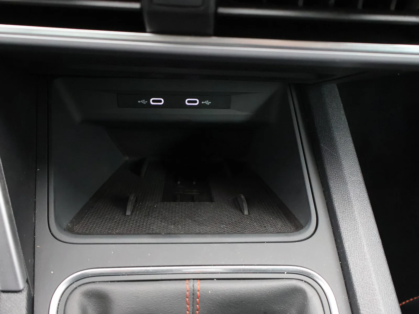 SEAT-Leon-image-20