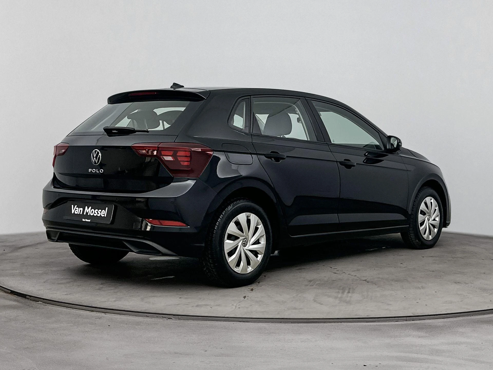 Volkswagen-Polo-image-3