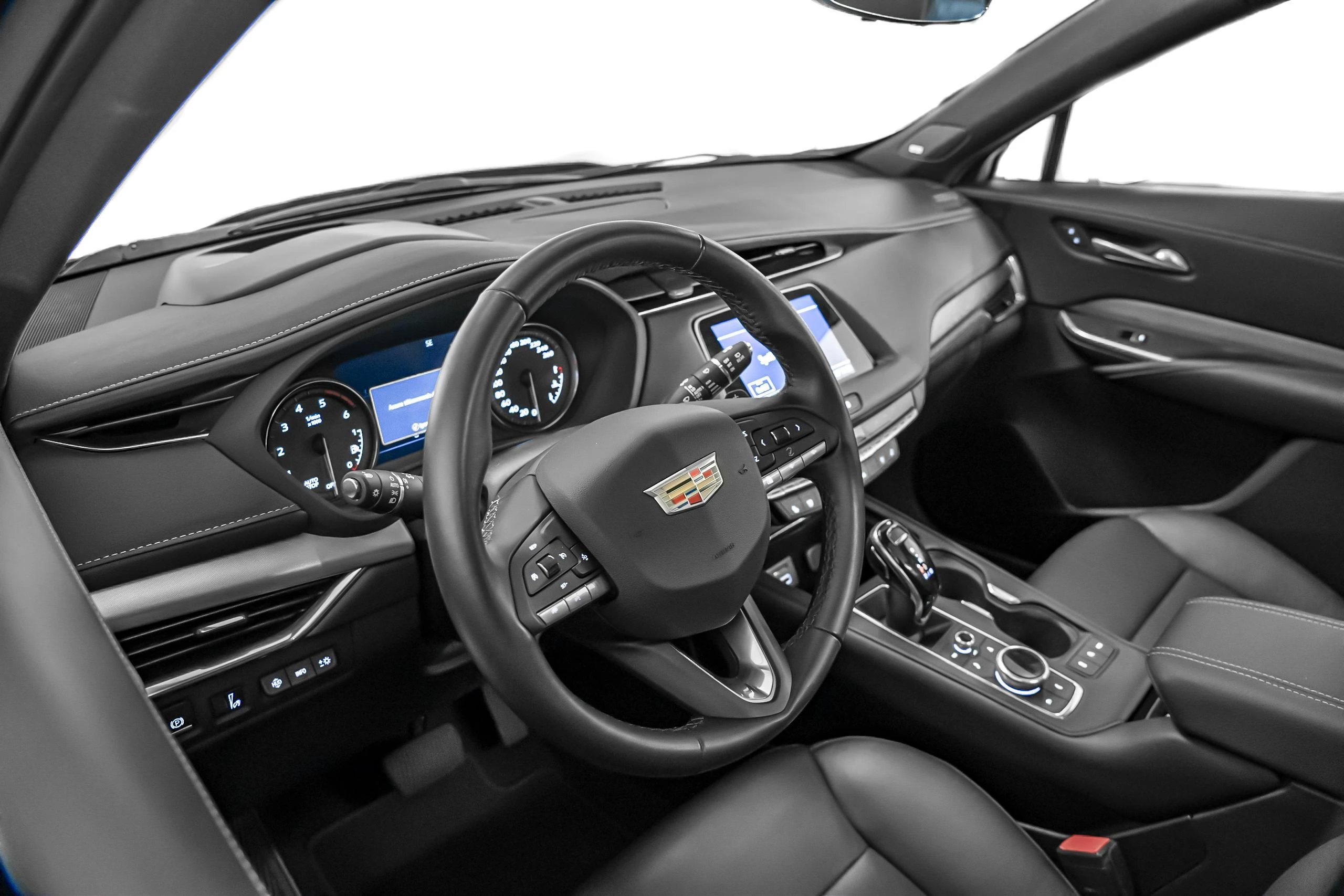 Cadillac-XT4-image-2