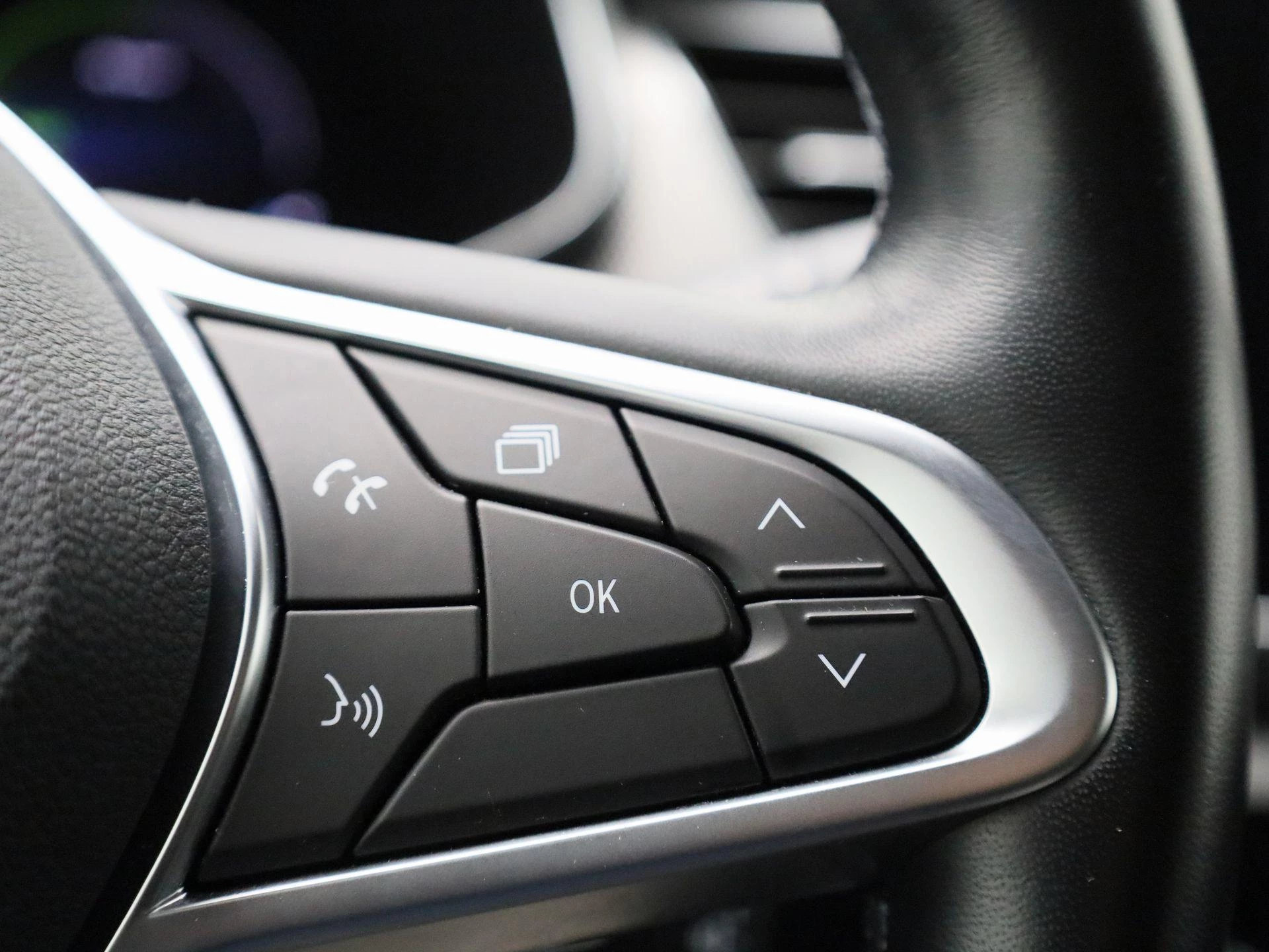 Renault-Arkana-image-23