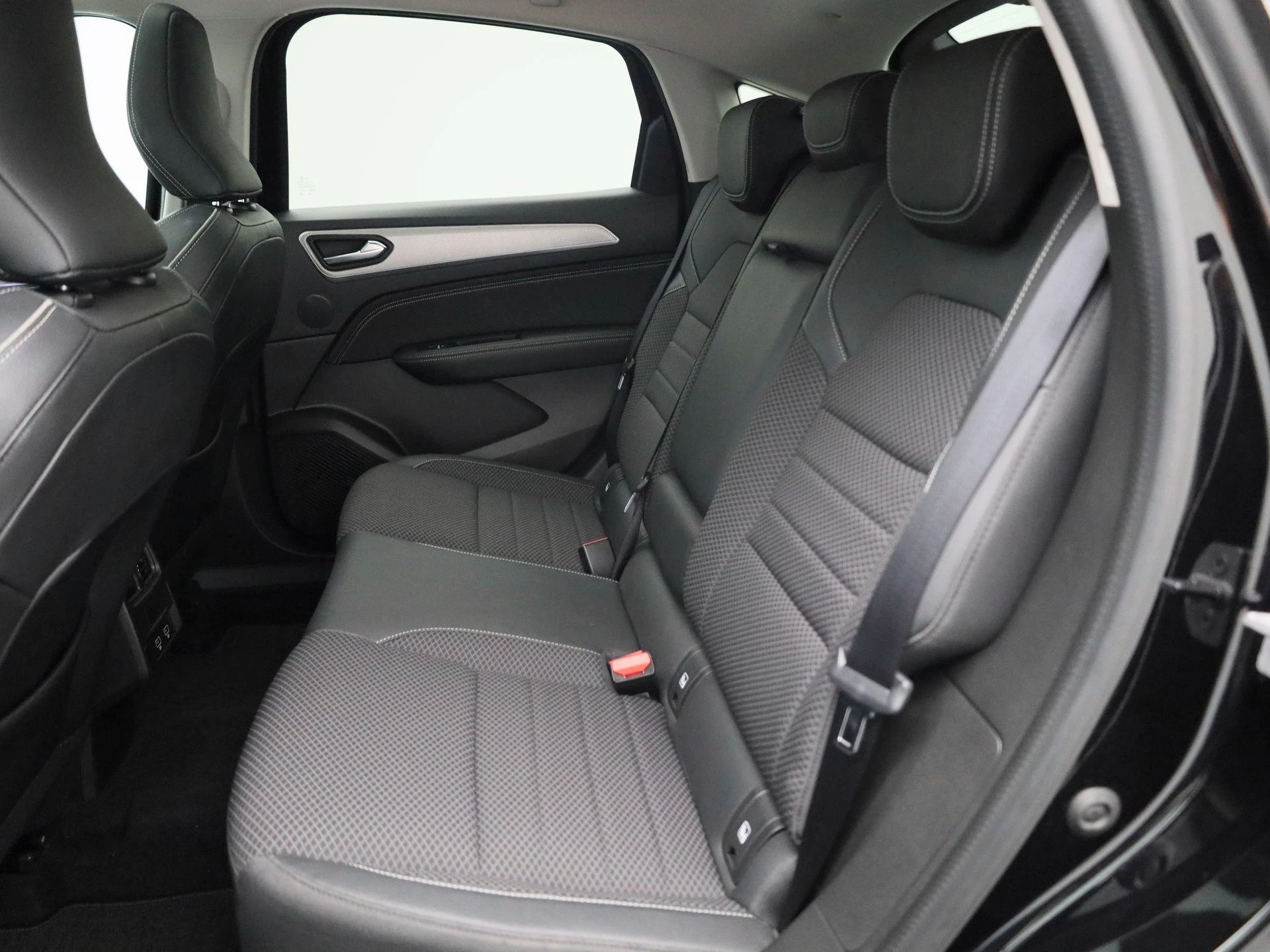 Renault-Arkana-image-10