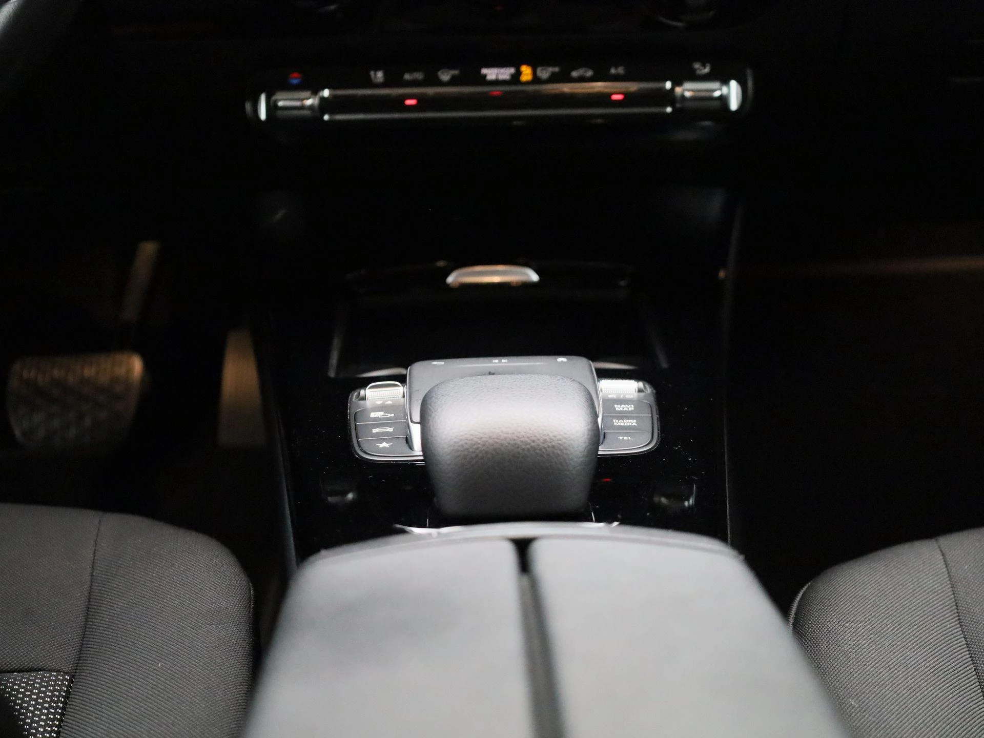 Mercedes-Benz-A-Klasse-image-9