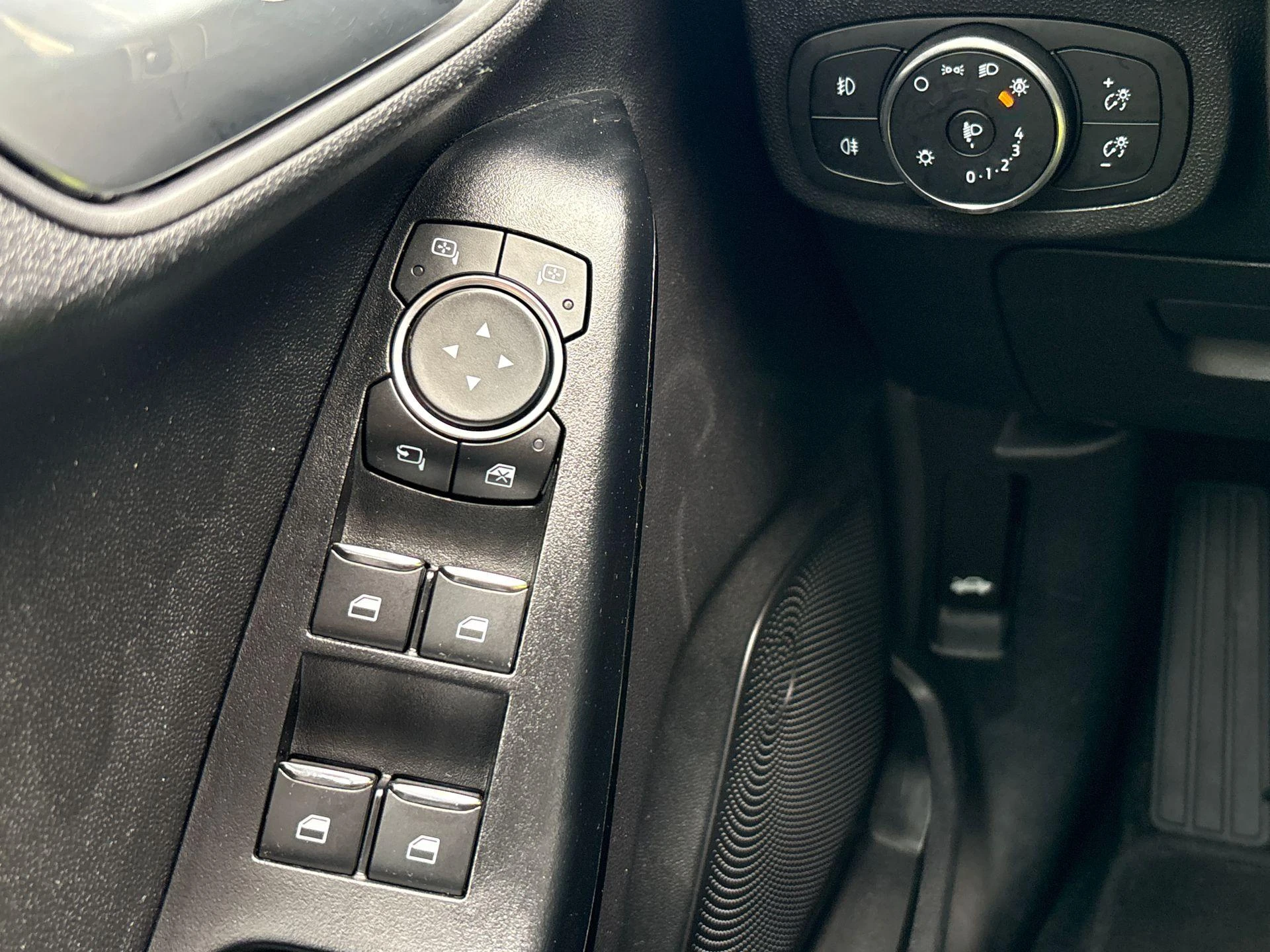 Ford-Fiesta-image-24