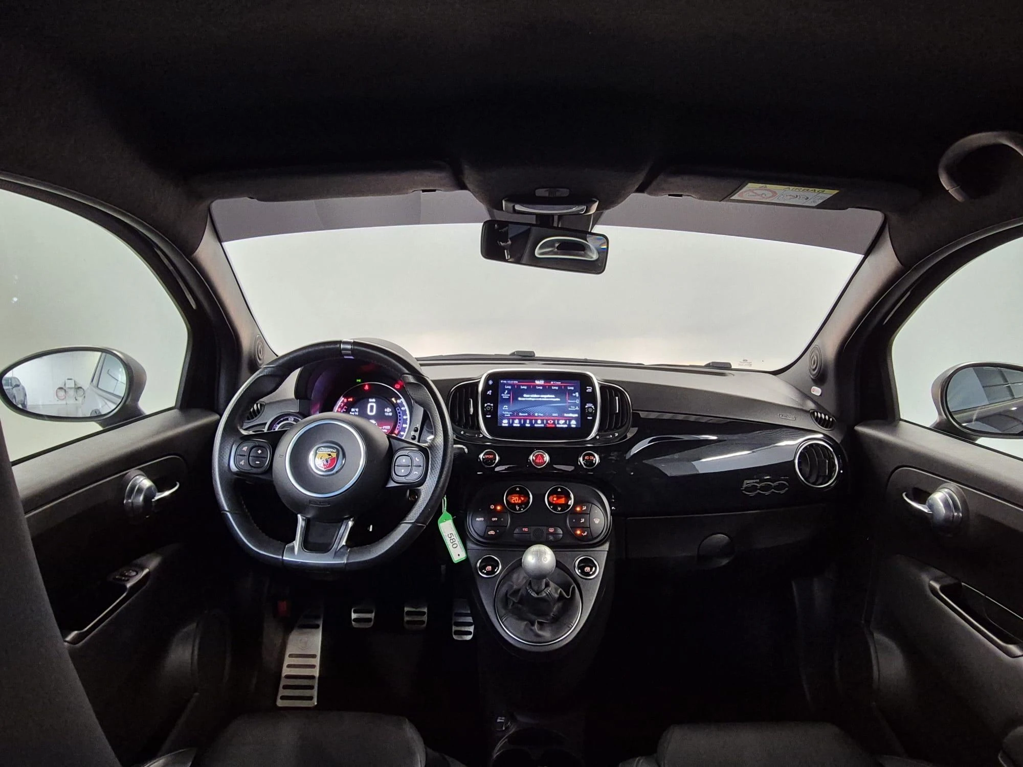 Abarth-595-image-18