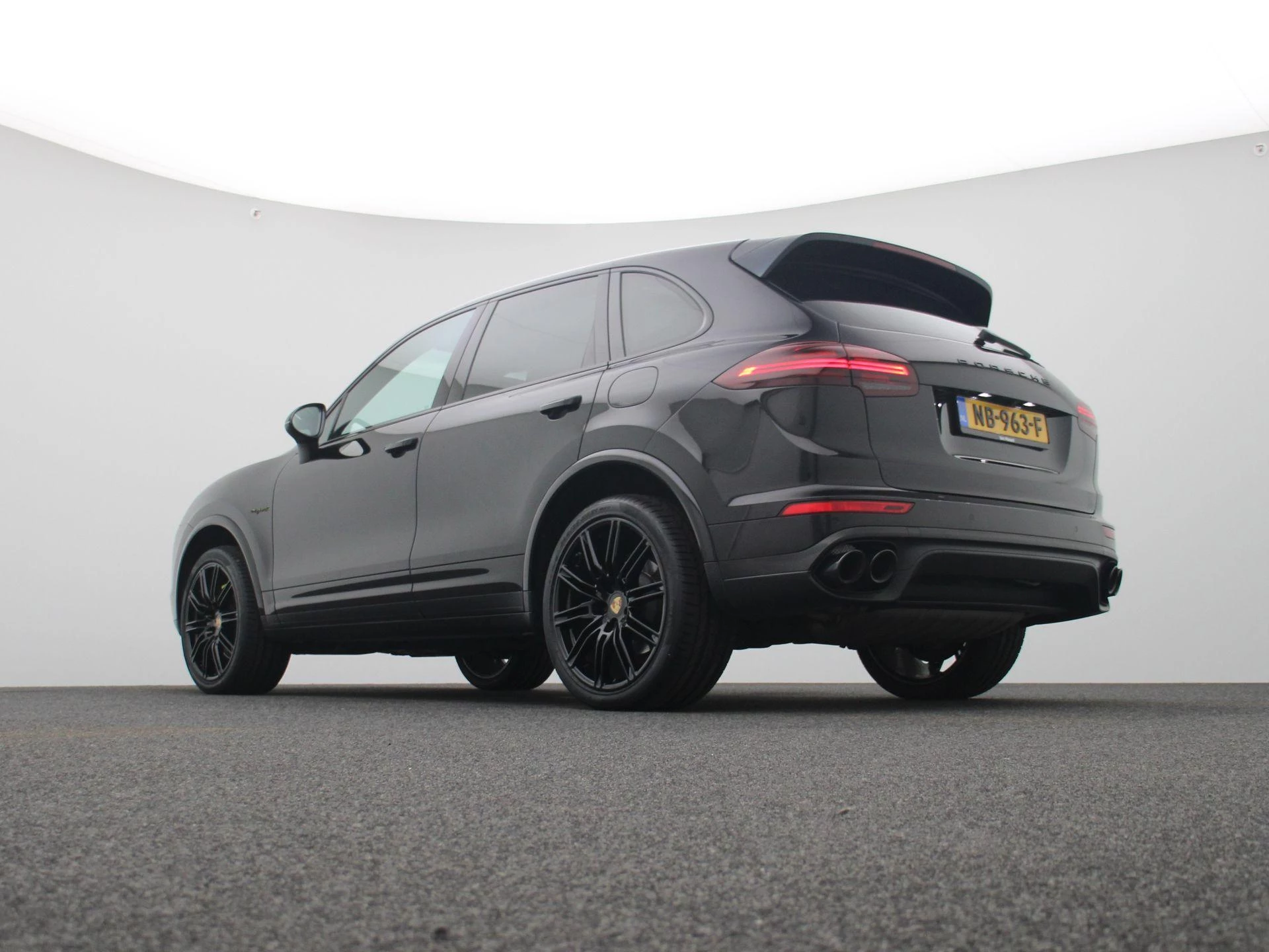 Porsche-Cayenne-image-56