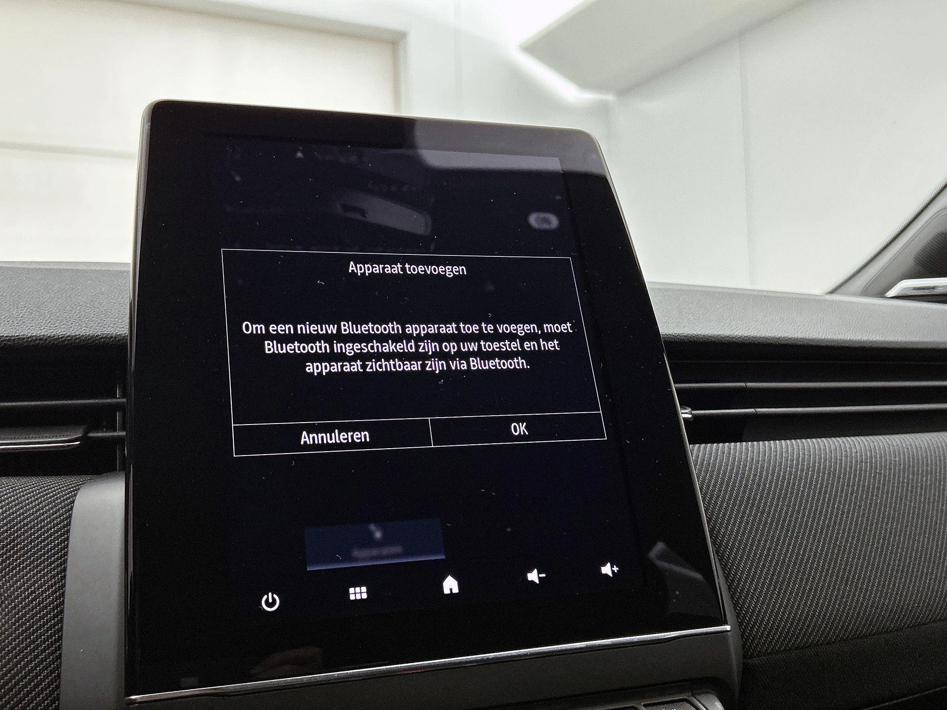 Renault-Clio-image-16