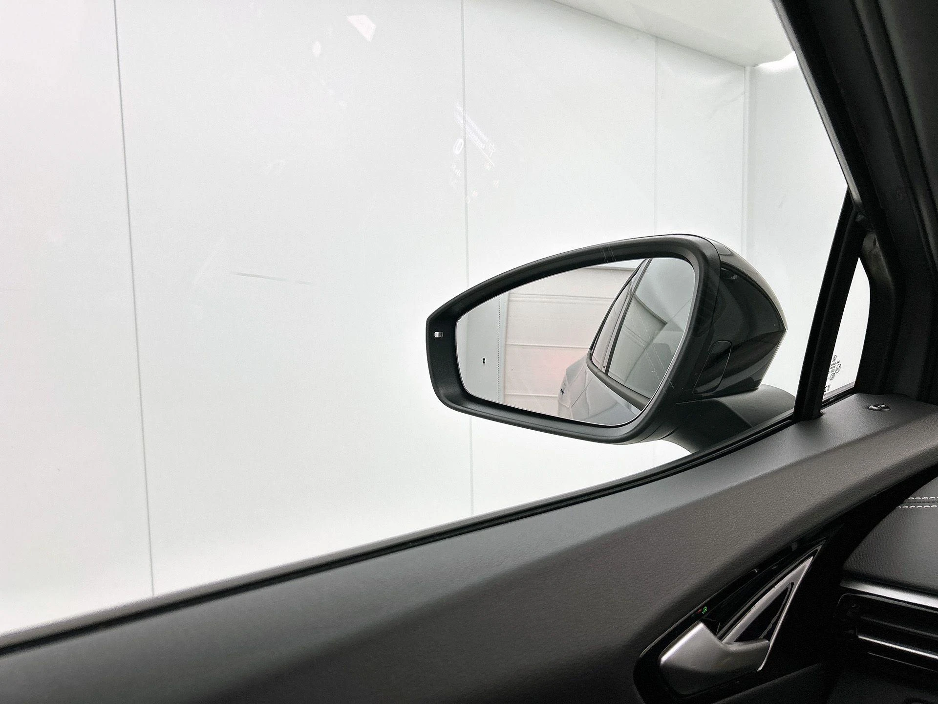 Volkswagen-ID.4-image-16