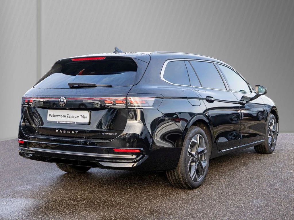 Volkswagen Passat Variant 1.5 TSI DSG eHybrid Elegance AHK